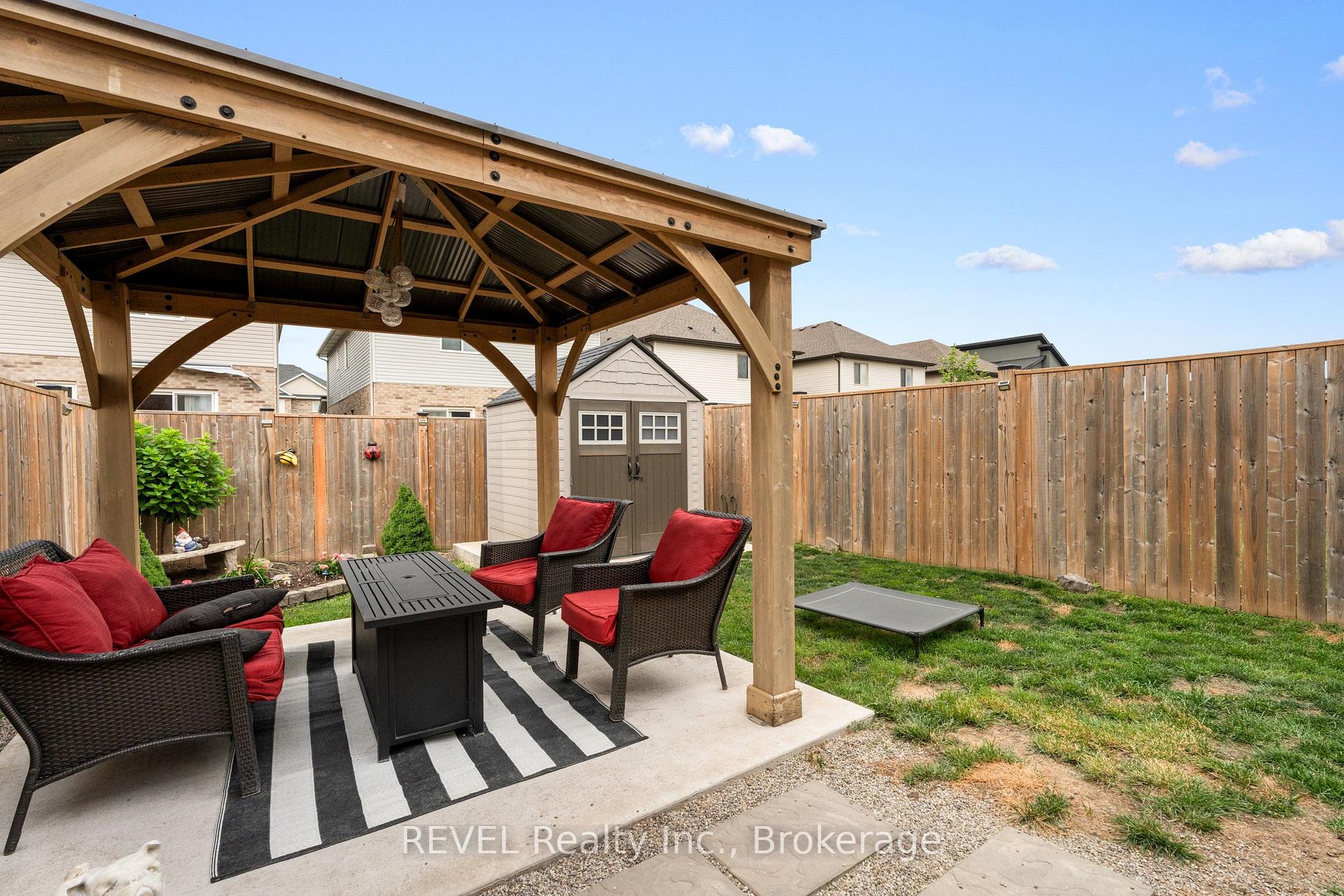 Photo 32 of 10 Harmony Way, Thorold, Rolling Meadows — HOMEH