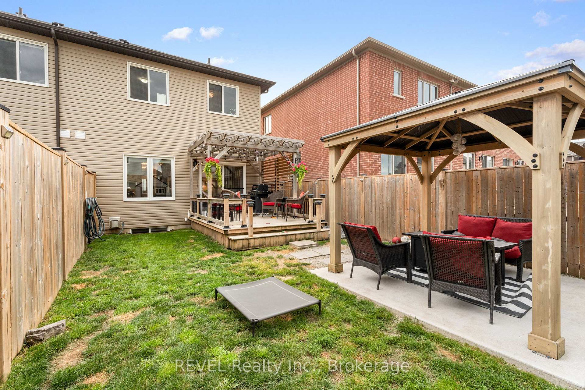 Photo 34 of 10 Harmony Way, Thorold, Rolling Meadows — HOMEH