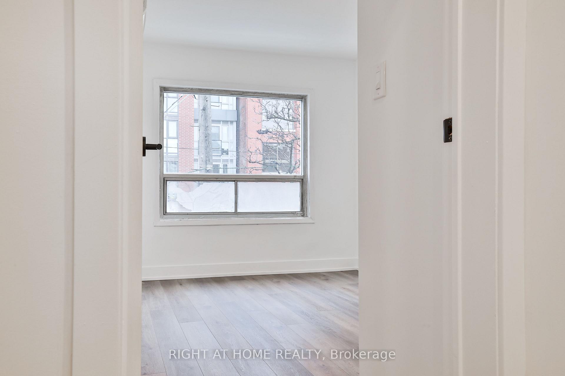 Photo 4 of Unit 2F, 556 College Street, Toronto, Palmerston-Little Italy — HOMEH