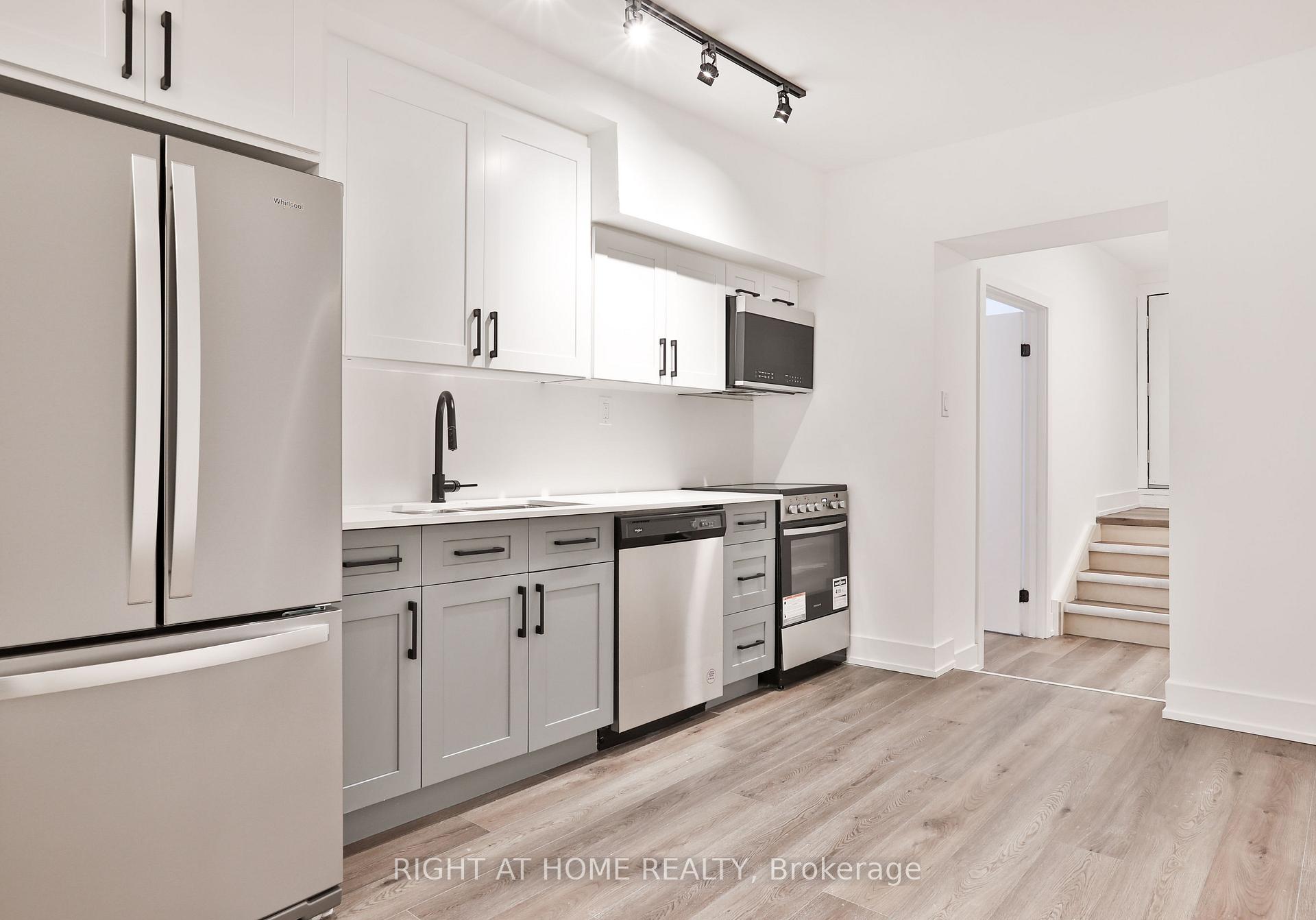 Photo 6 of Unit 2F, 556 College Street, Toronto, Palmerston-Little Italy — HOMEH