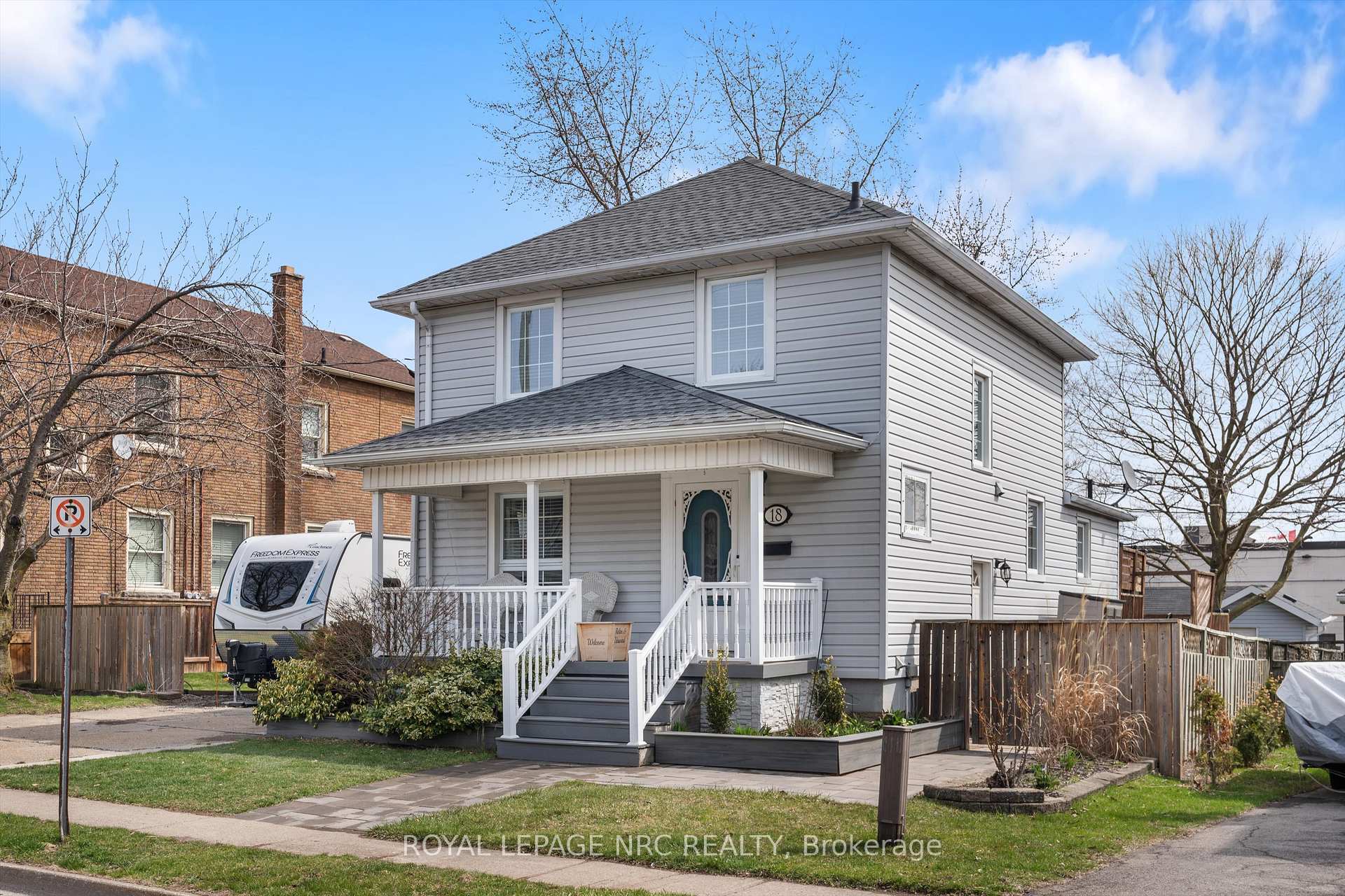 Photo 2 of 18 Queen Street N, Thorold, Thorold Downtown — HOMEH
