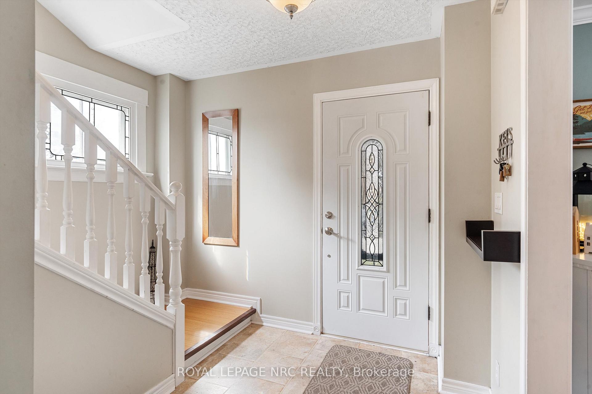 Photo 4 of 18 Queen Street N, Thorold, Thorold Downtown — HOMEH