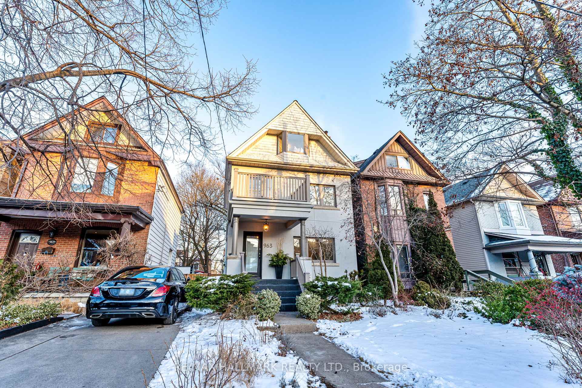 Photo 1 of 963 Logan Avenue, Toronto, Playter Estates-Danforth — HOMEH