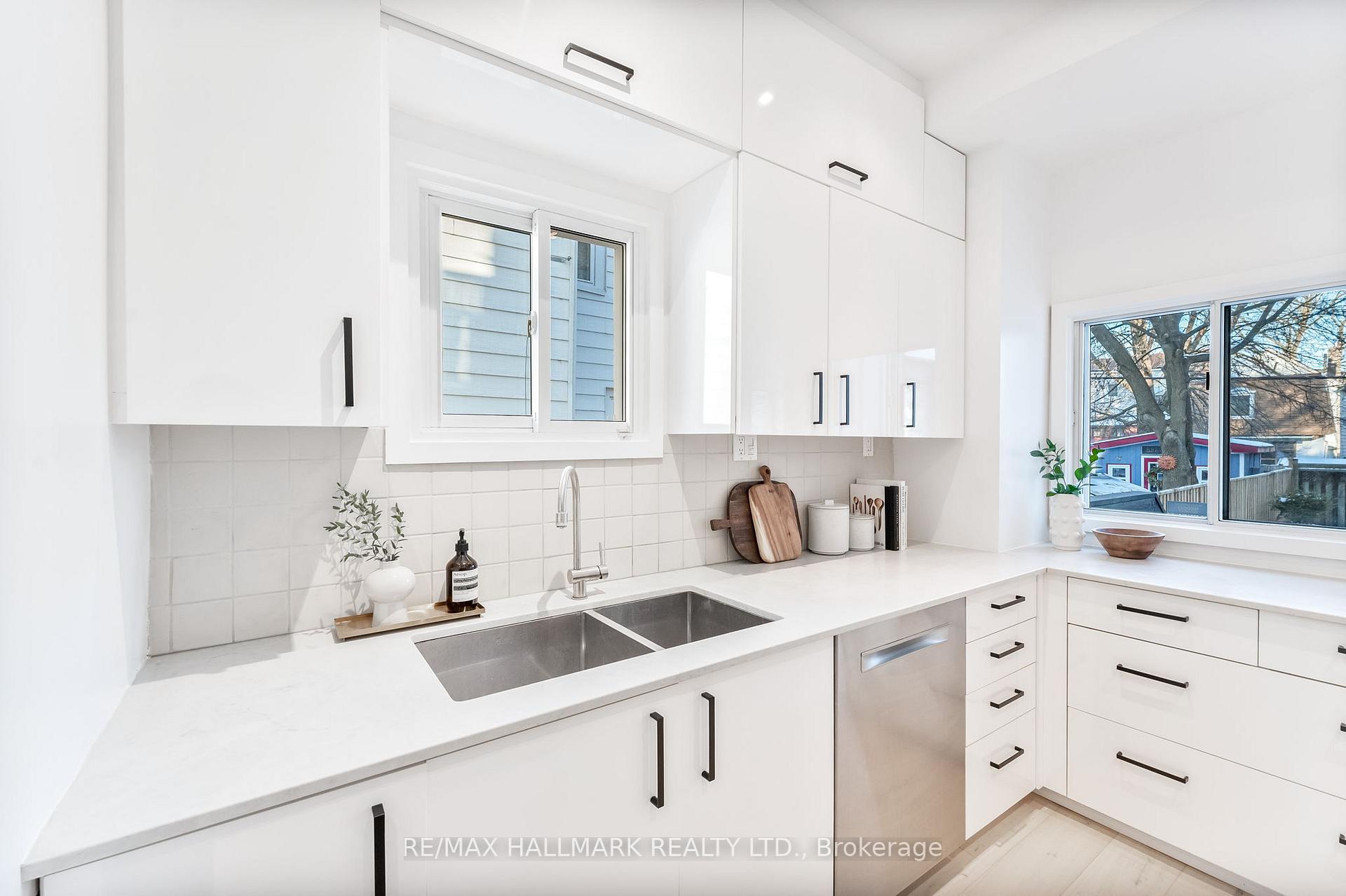 Photo 14 of 963 Logan Avenue, Toronto, Playter Estates-Danforth — HOMEH