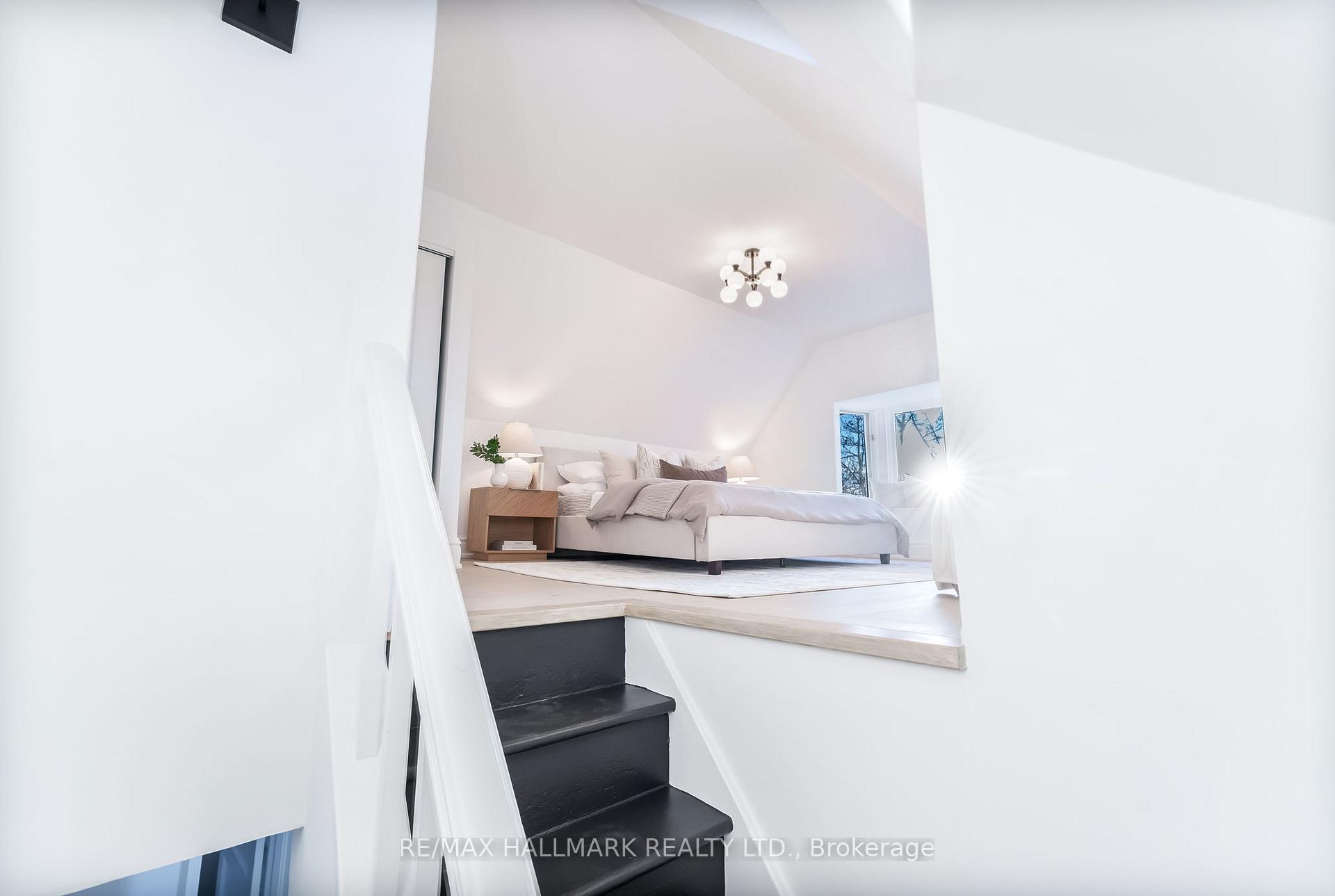 Photo 26 of 963 Logan Avenue, Toronto, Playter Estates-Danforth — HOMEH