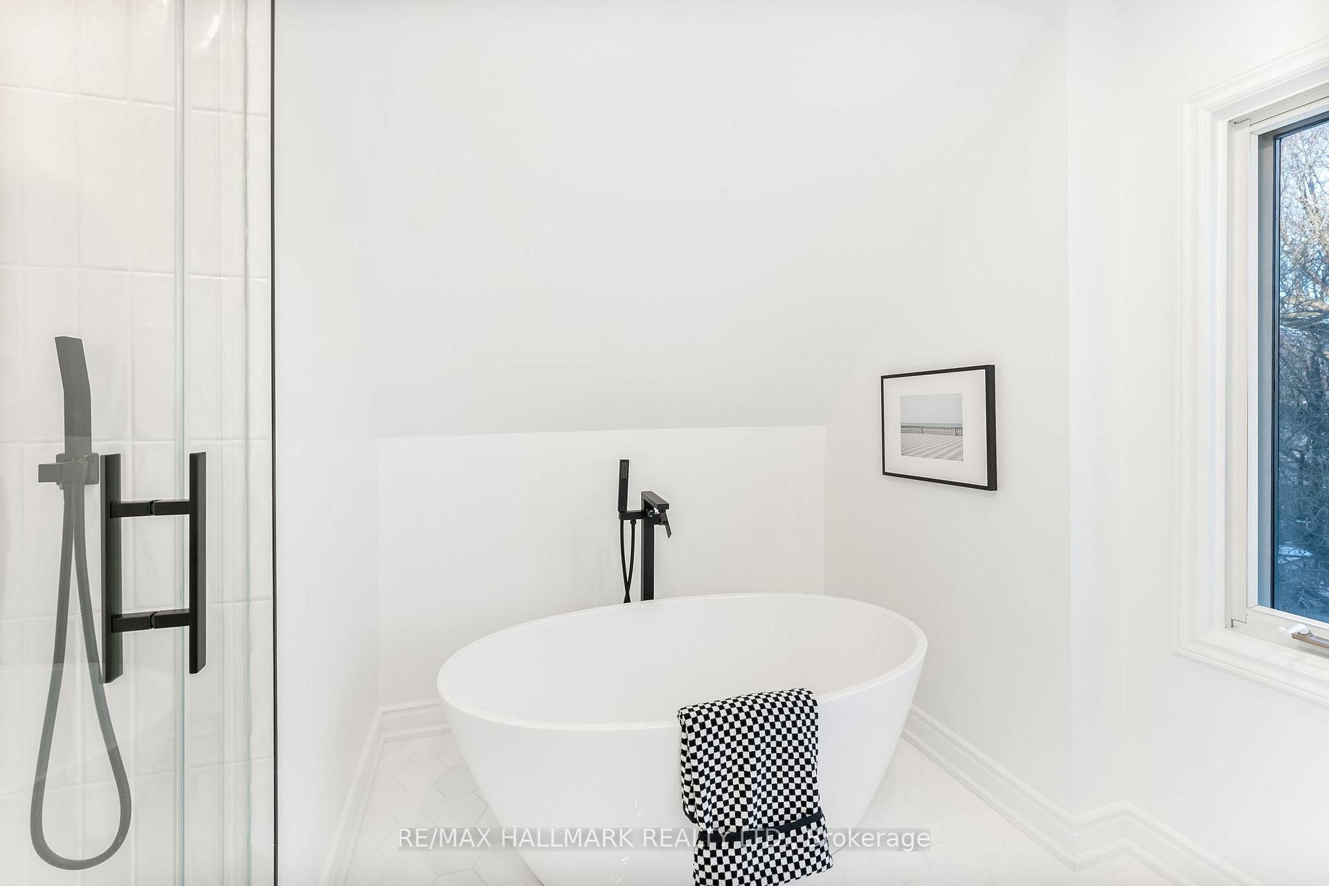 Photo 30 of 963 Logan Avenue, Toronto, Playter Estates-Danforth — HOMEH