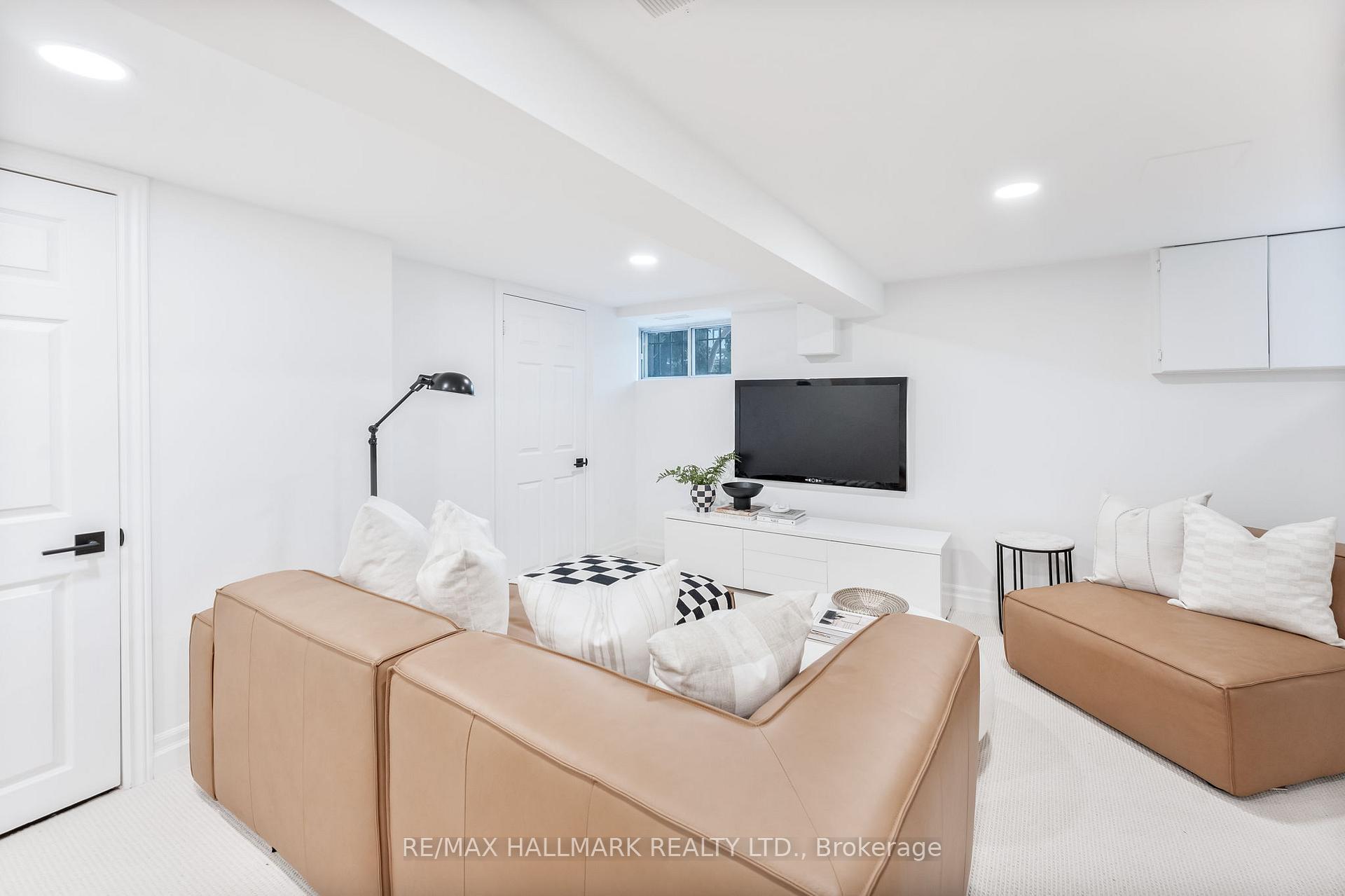 Photo 32 of 963 Logan Avenue, Toronto, Playter Estates-Danforth — HOMEH
