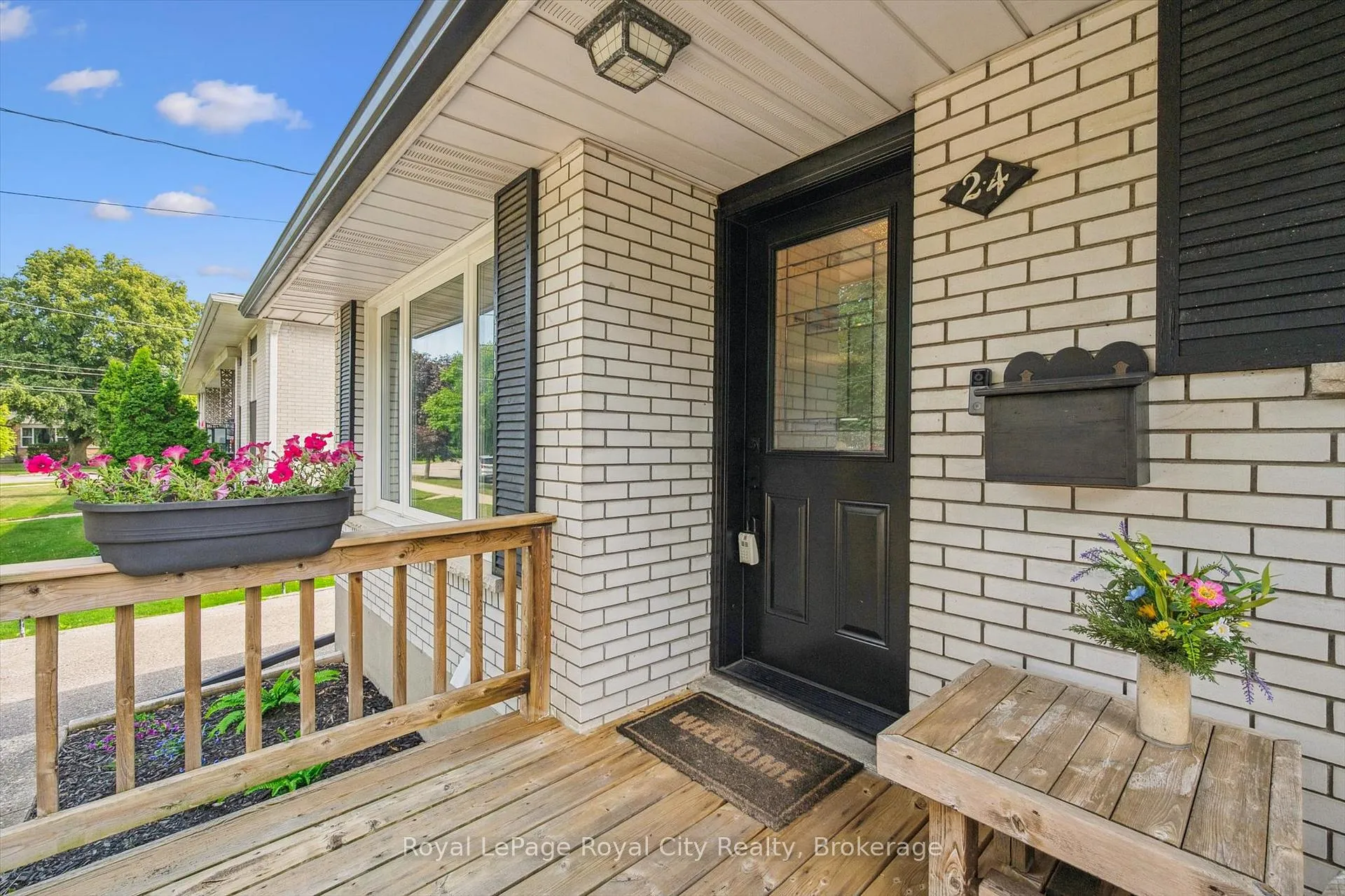 Photo 6 of 24 Julia Drive, Guelph, Junction/Onward Willow — HOMEH