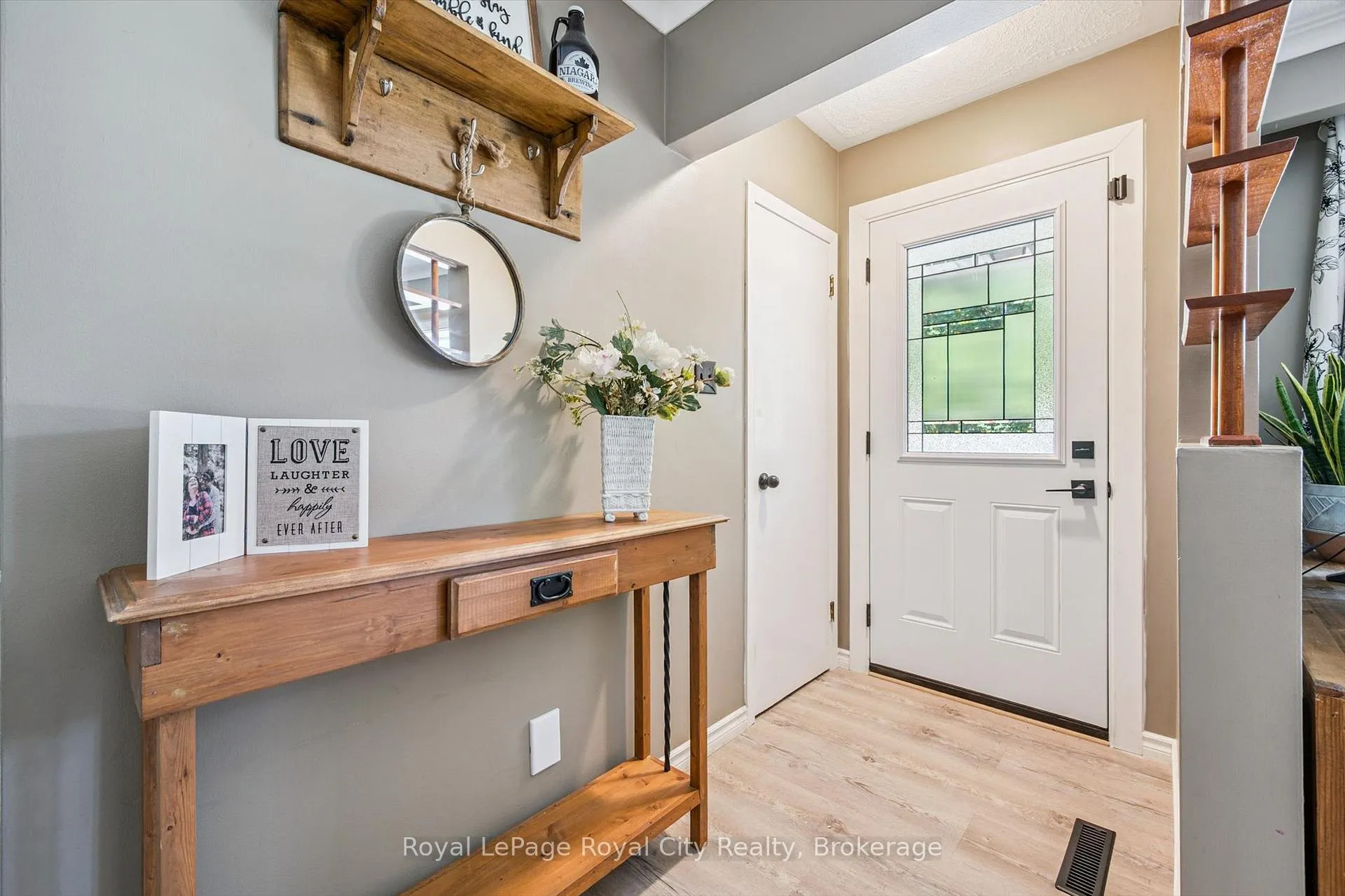 Photo 7 of 24 Julia Drive, Guelph, Junction/Onward Willow — HOMEH
