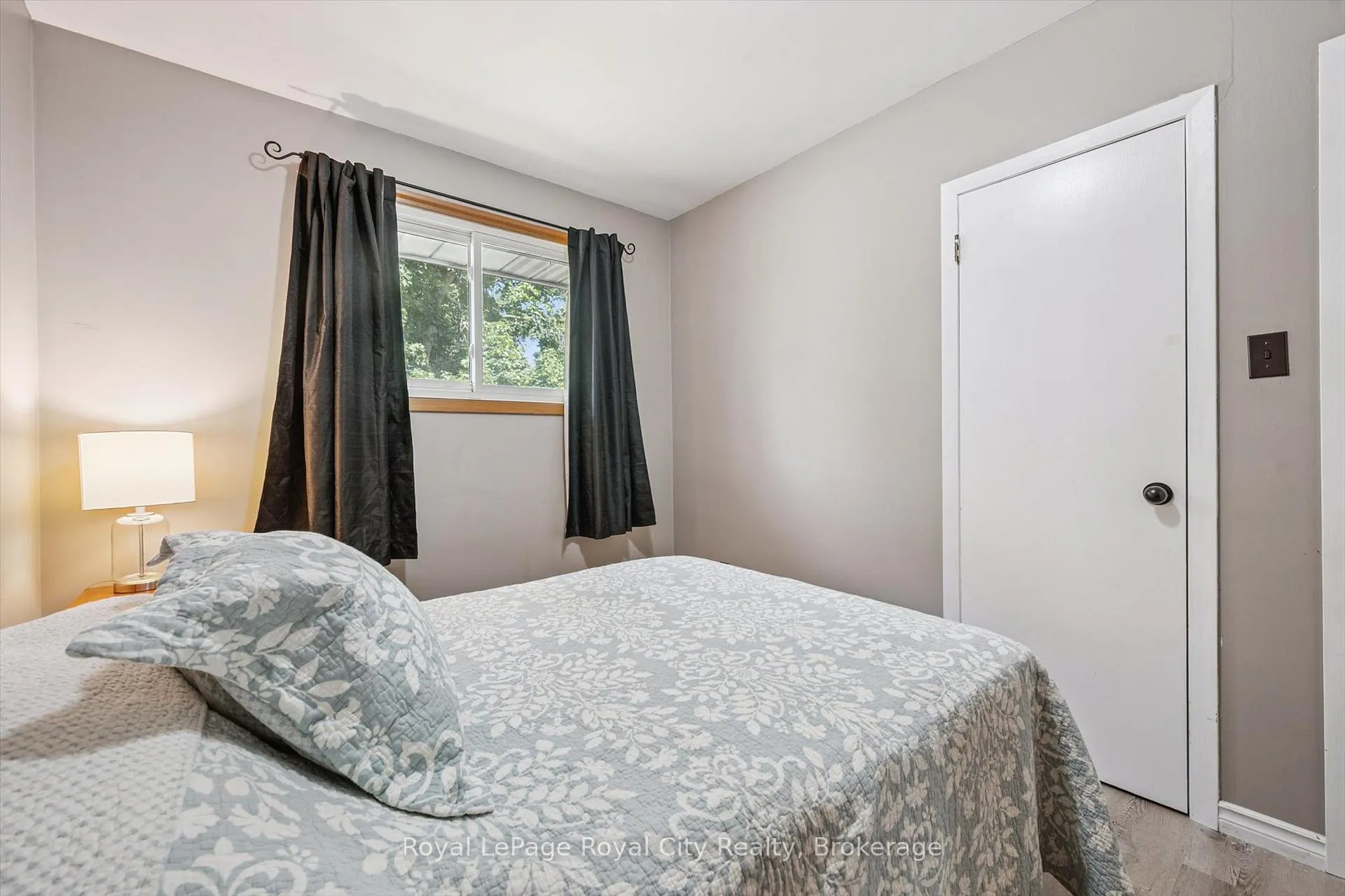 Photo 19 of 24 Julia Drive, Guelph, Junction/Onward Willow — HOMEH