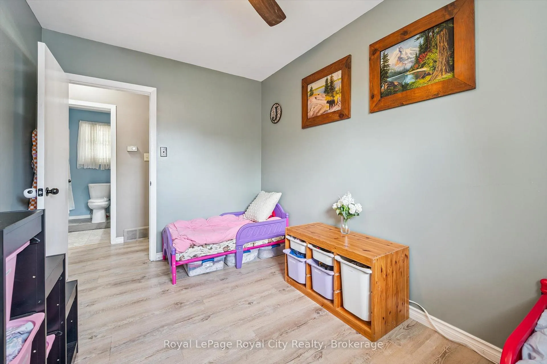 Photo 21 of 24 Julia Drive, Guelph, Junction/Onward Willow — HOMEH