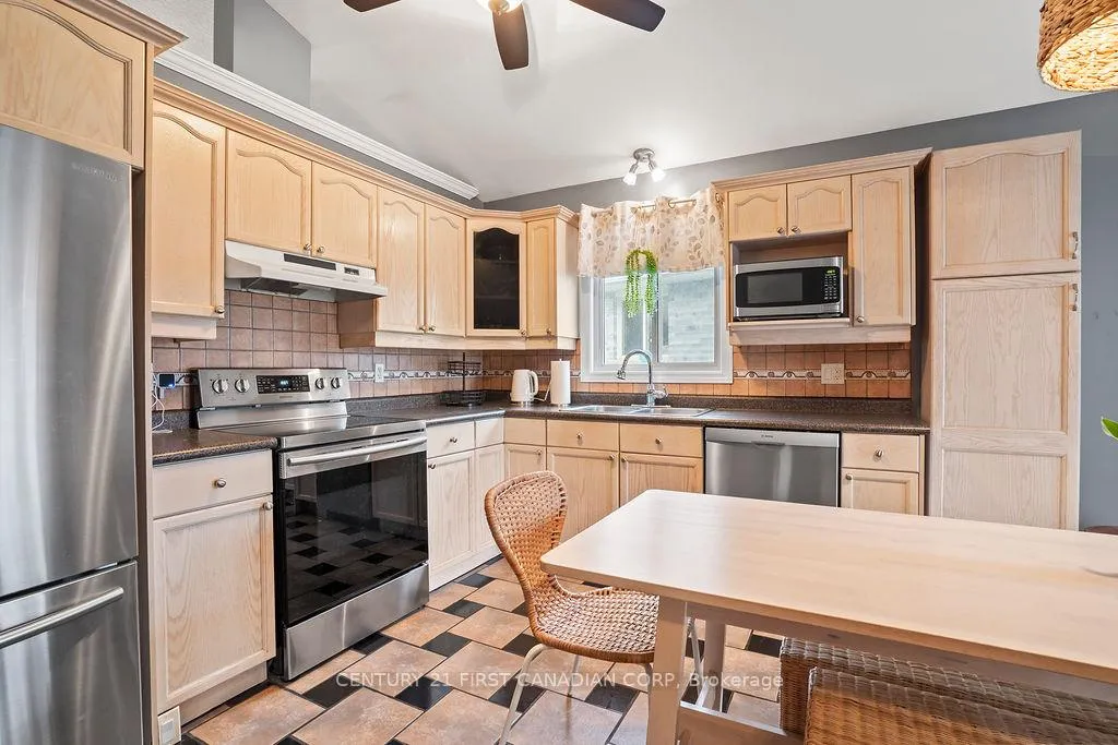 Photo 17 of 17 Cottonwood Drive, St. Thomas — HOMEH