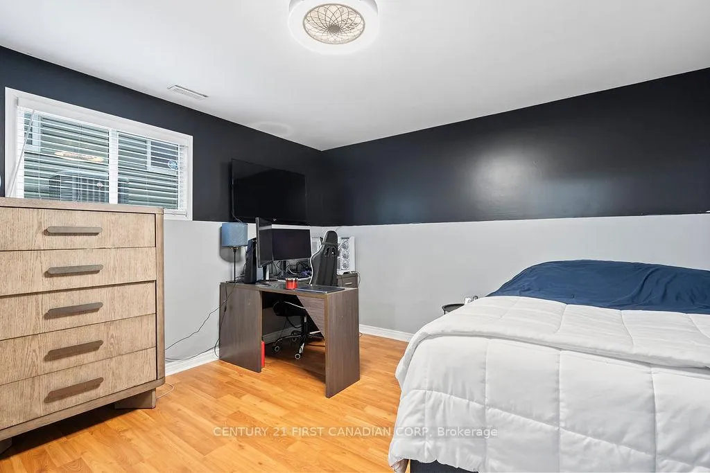 Photo 18 of 17 Cottonwood Drive, St. Thomas — HOMEH