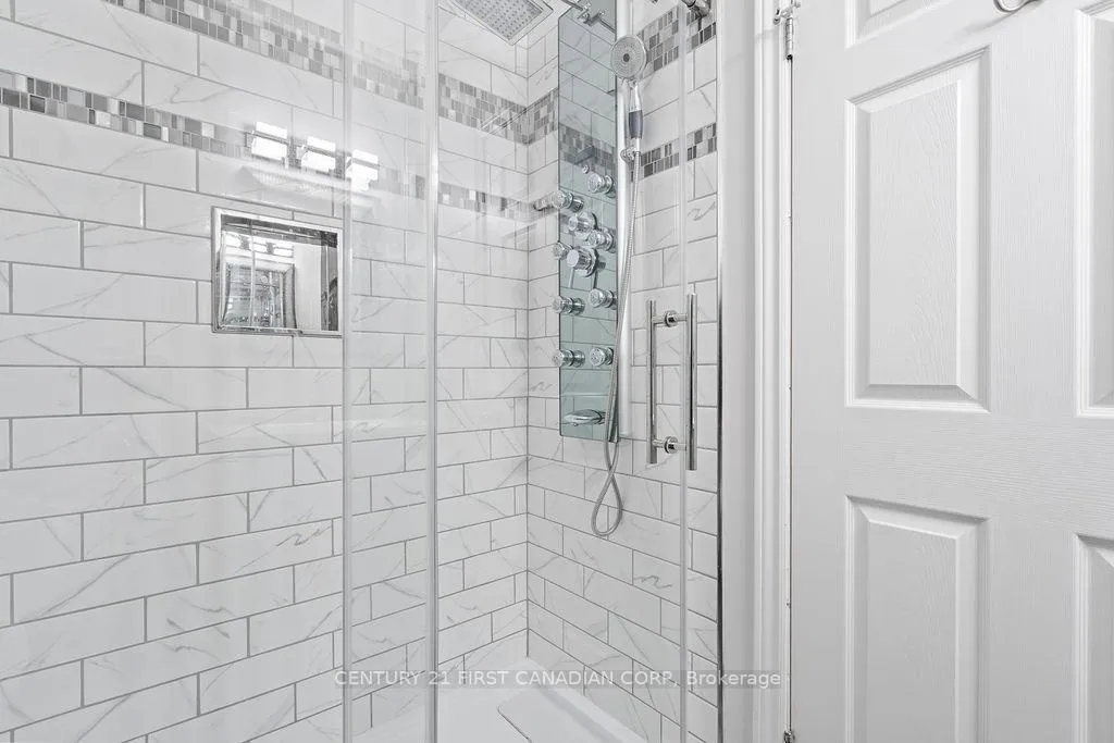 Photo 21 of 17 Cottonwood Drive, St. Thomas — HOMEH