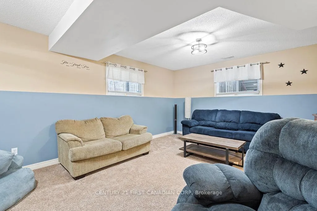Photo 32 of 17 Cottonwood Drive, St. Thomas — HOMEH