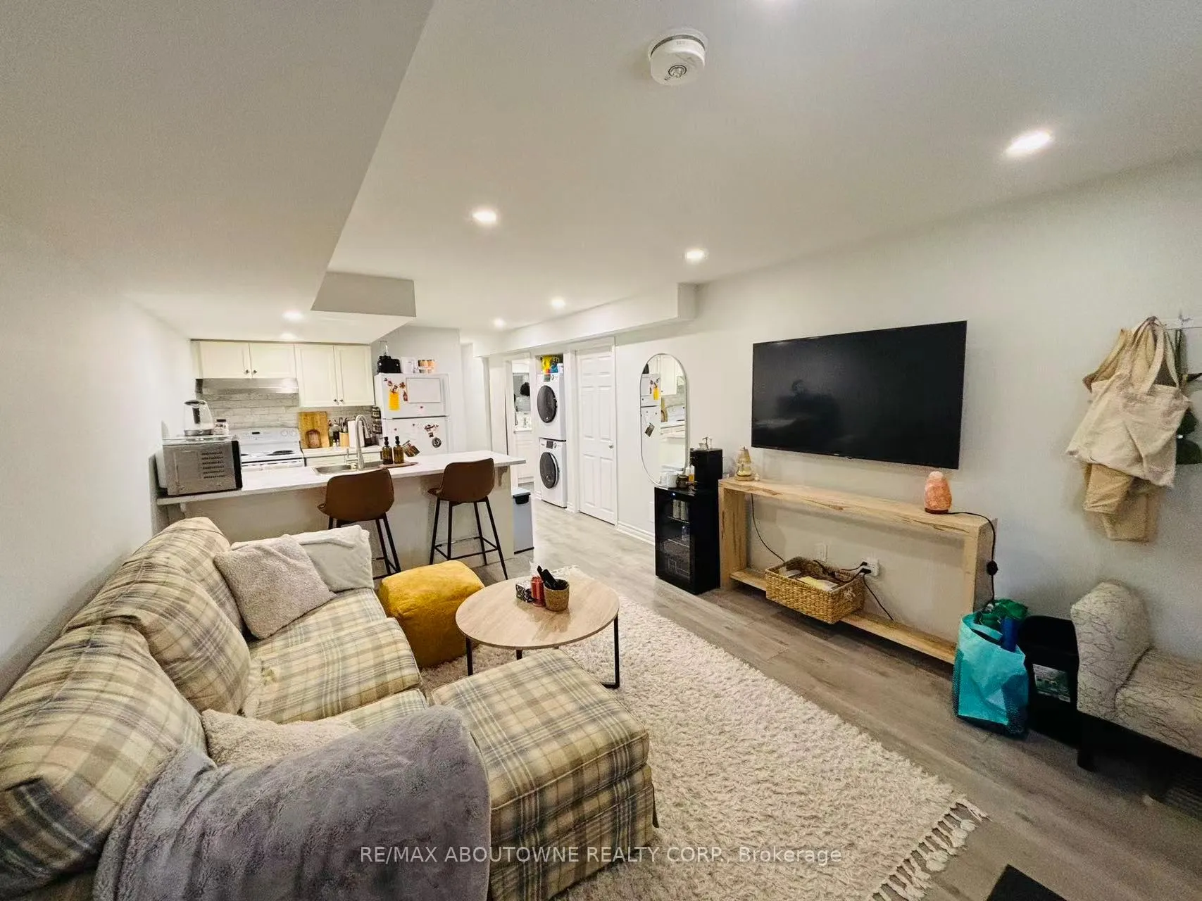 Photo 1 of Unit Basement, 84 Doyle Drive, Guelph, Clairfields/Hanlon Business Park — HOMEH