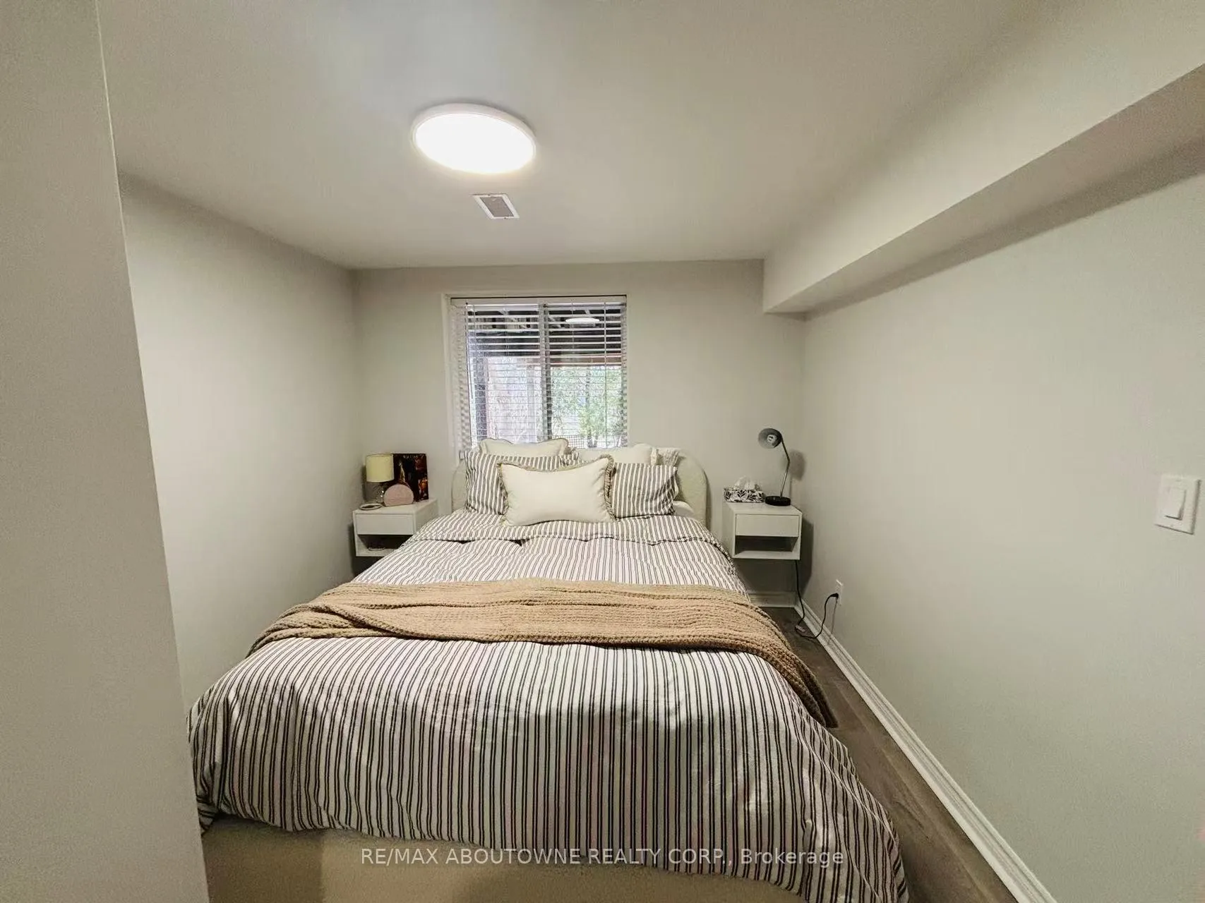 Photo 7 of Unit Basement, 84 Doyle Drive, Guelph, Clairfields/Hanlon Business Park — HOMEH