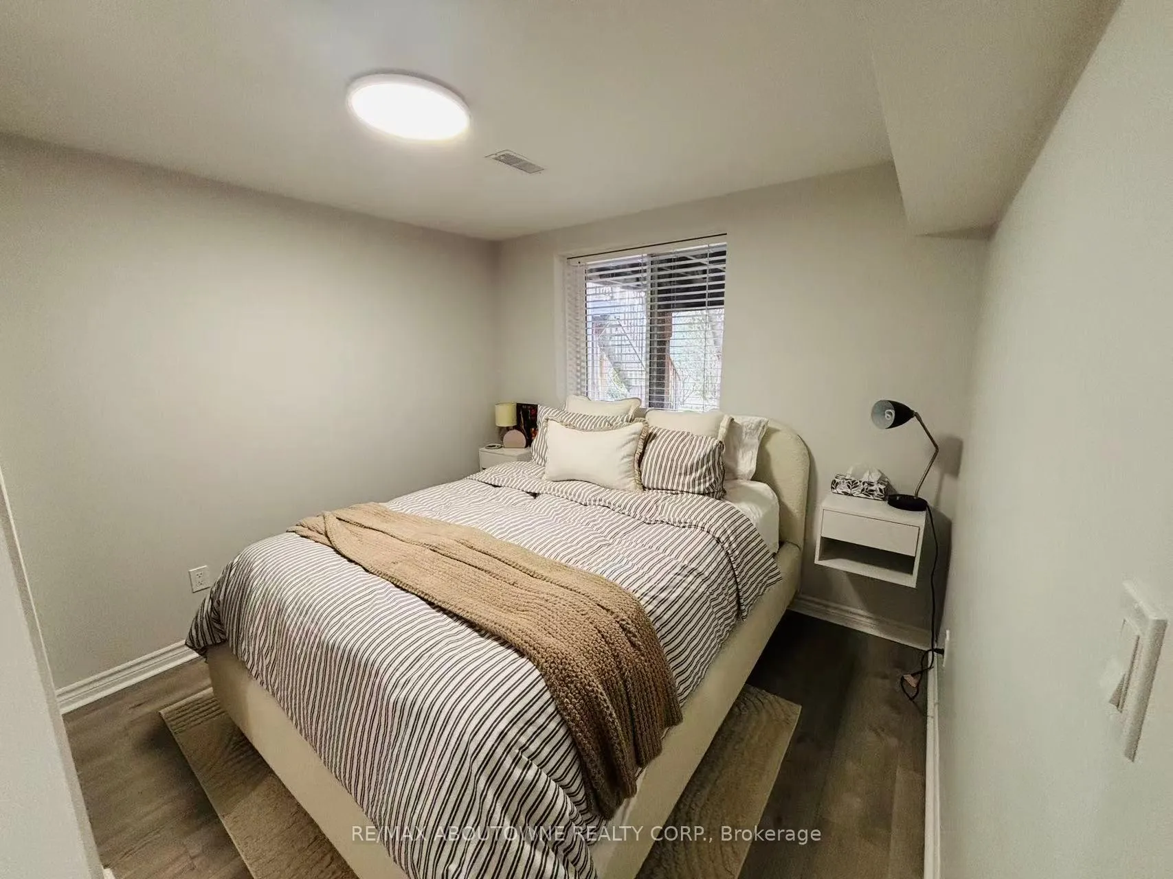 Photo 9 of Unit Basement, 84 Doyle Drive, Guelph, Clairfields/Hanlon Business Park — HOMEH