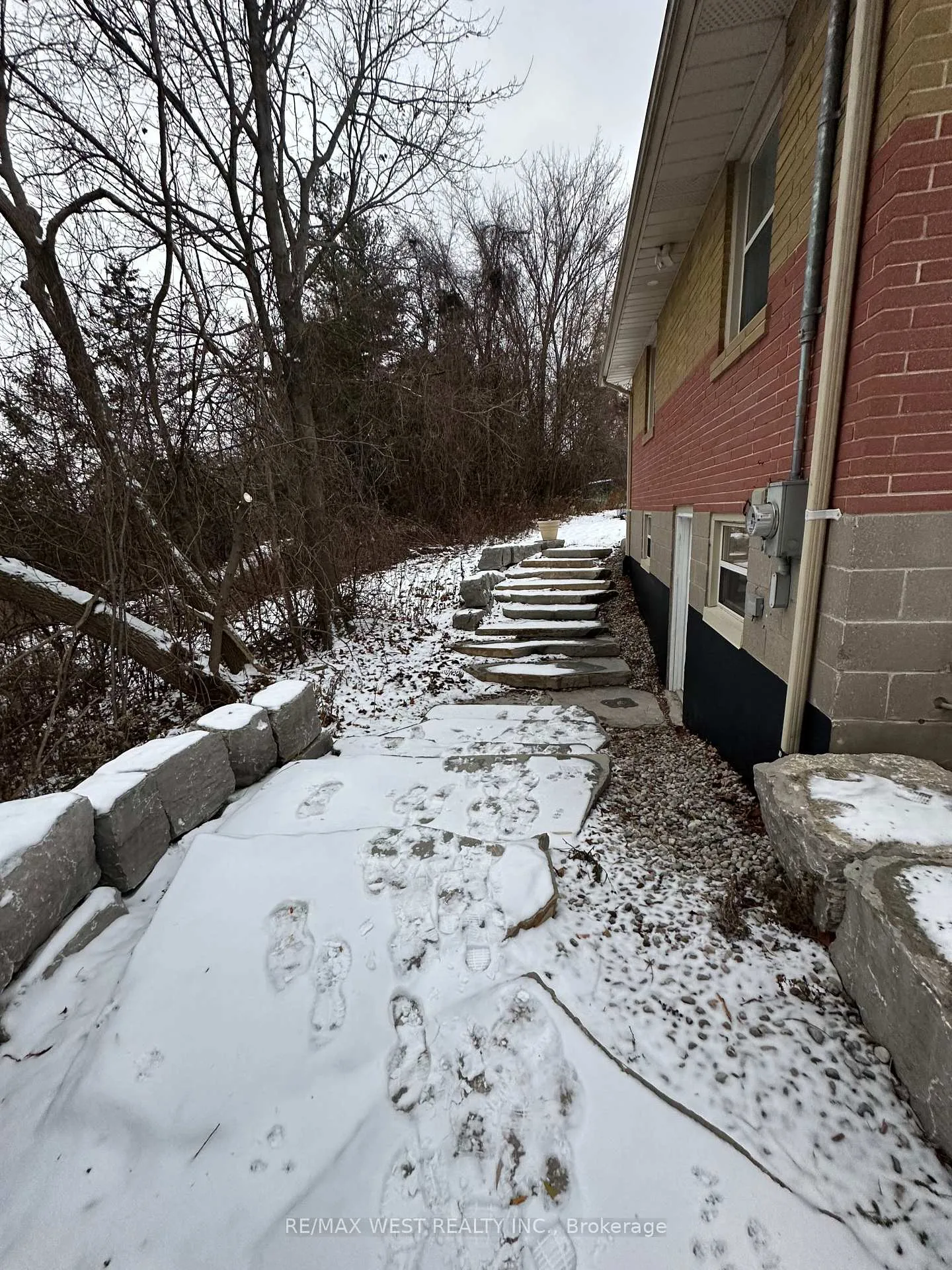 Photo 2 of Unit Basement, 6398 Kingston Road, Scarborough, Highland Creek — HOMEH