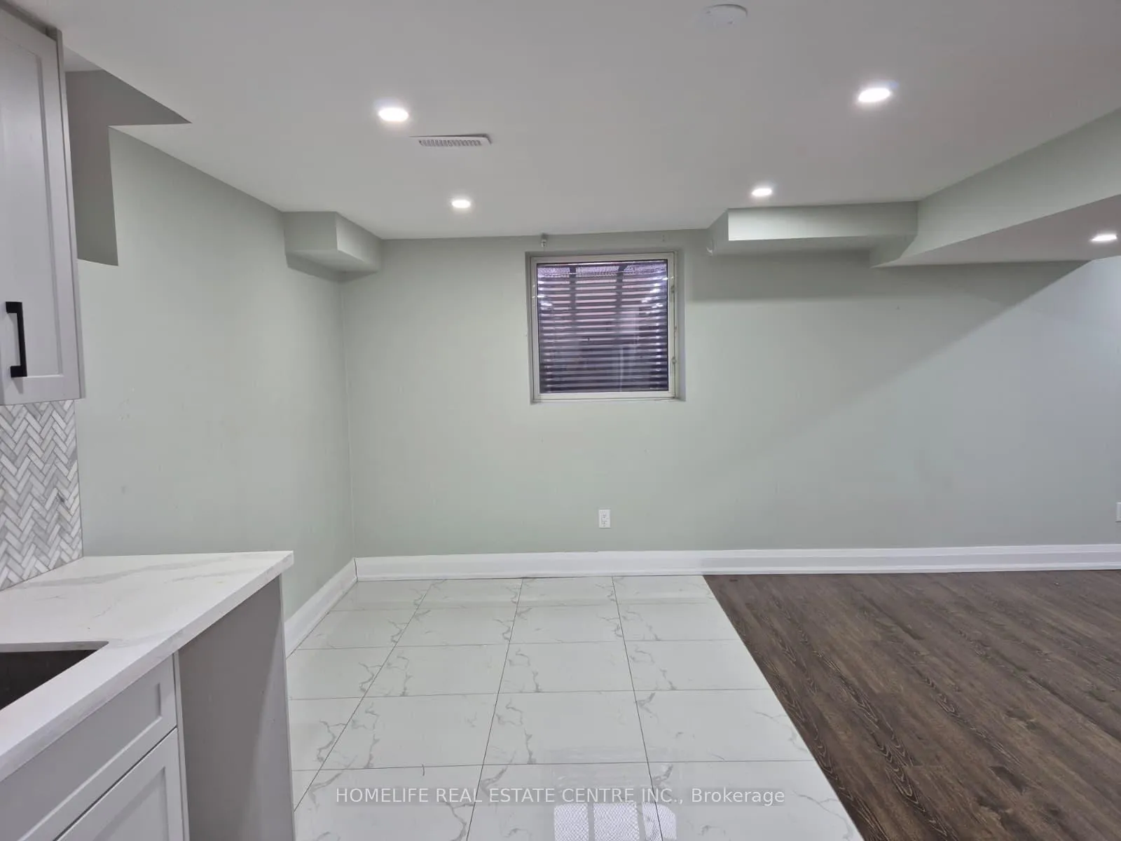 Photo 8 of 12 Junetown Circle, Brampton, Credit Valley — HOMEH
