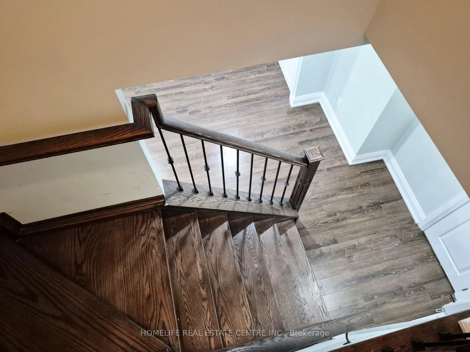 Photo 13 of 12 Junetown Circle, Brampton, Credit Valley — HOMEH