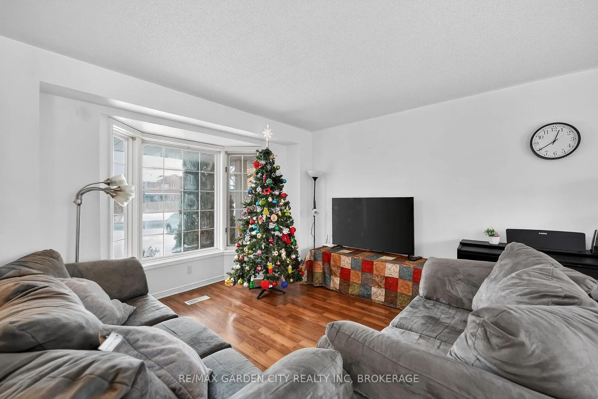 Photo 7 of 218 Confederation Avenue, Thorold, Confederation Heights — HOMEH