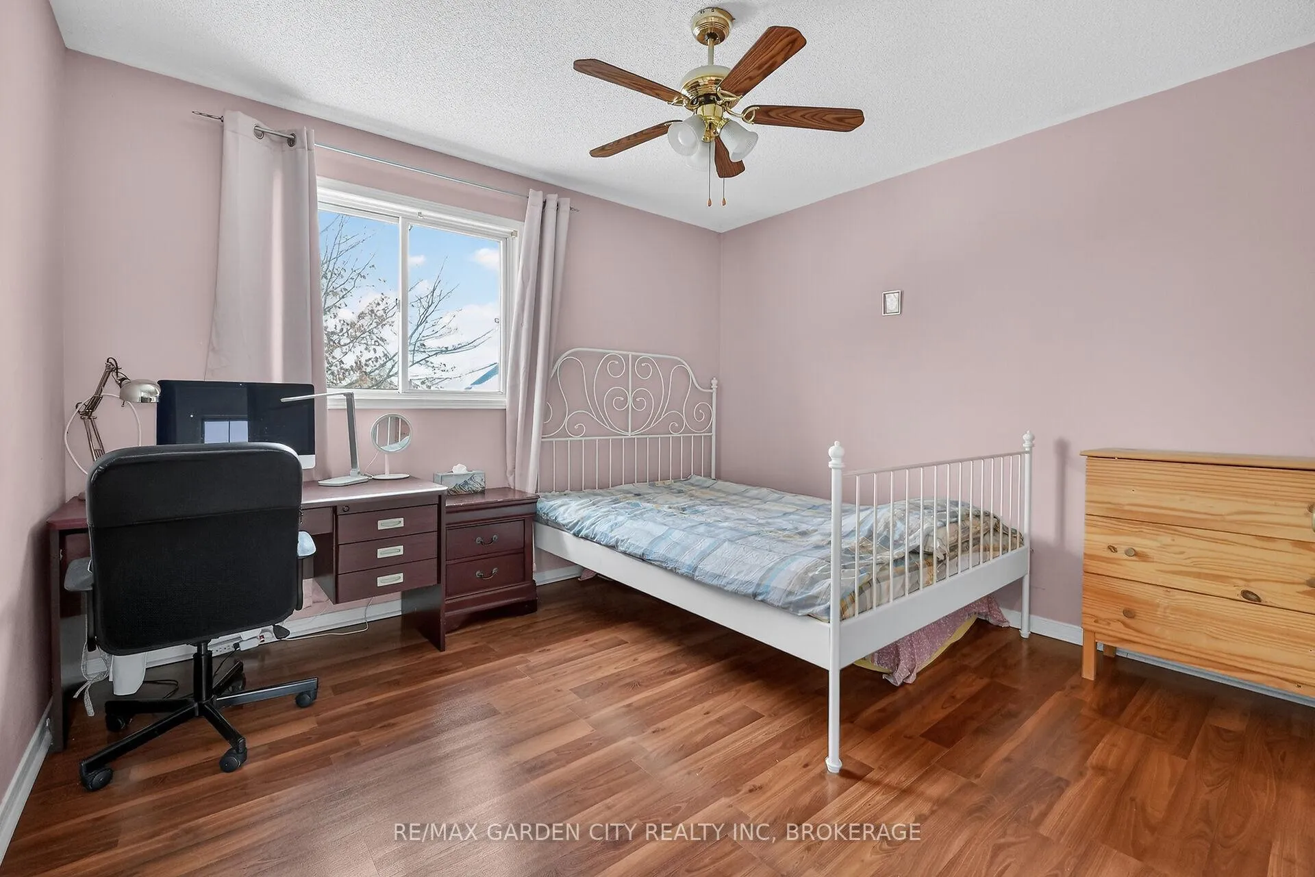 Photo 16 of 218 Confederation Avenue, Thorold, Confederation Heights — HOMEH