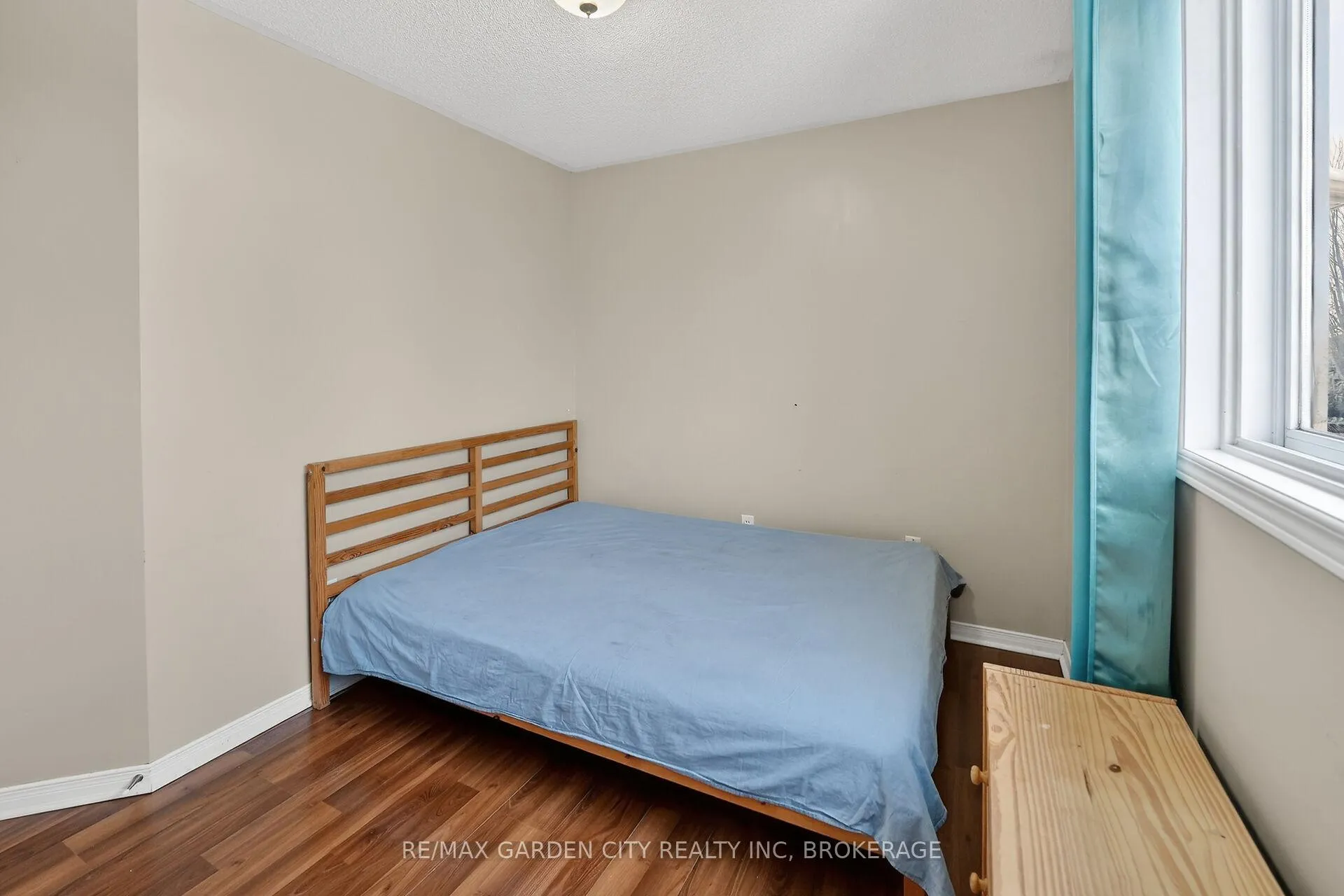 Photo 18 of 218 Confederation Avenue, Thorold, Confederation Heights — HOMEH