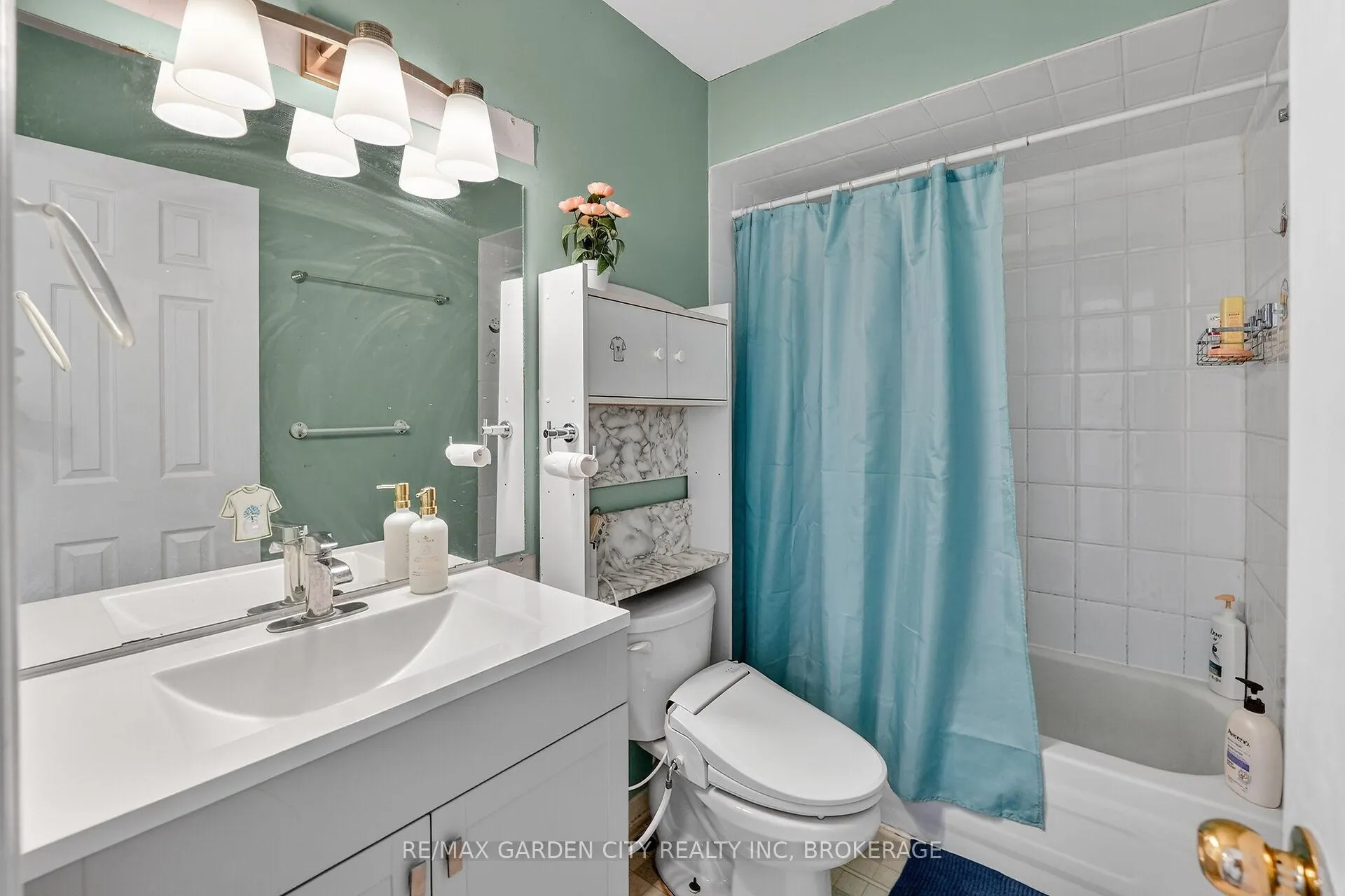 Photo 22 of 218 Confederation Avenue, Thorold, Confederation Heights — HOMEH