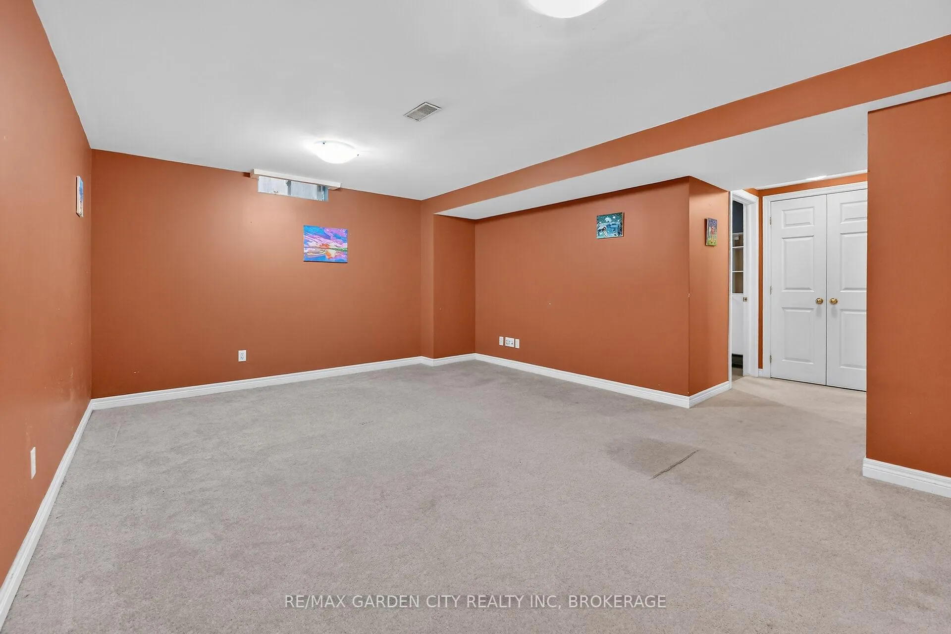 Photo 25 of 218 Confederation Avenue, Thorold, Confederation Heights — HOMEH