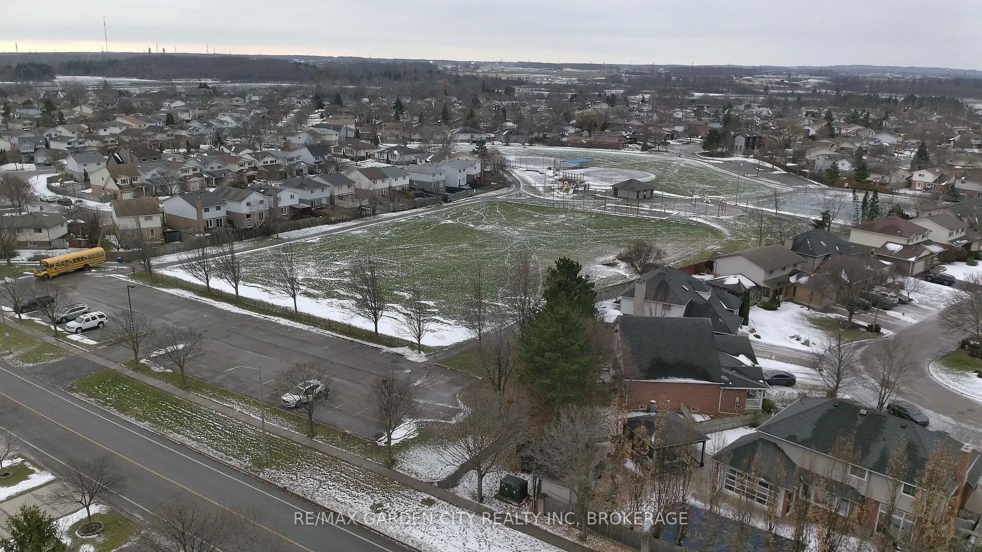 Photo 40 of 218 Confederation Avenue, Thorold, Confederation Heights — HOMEH