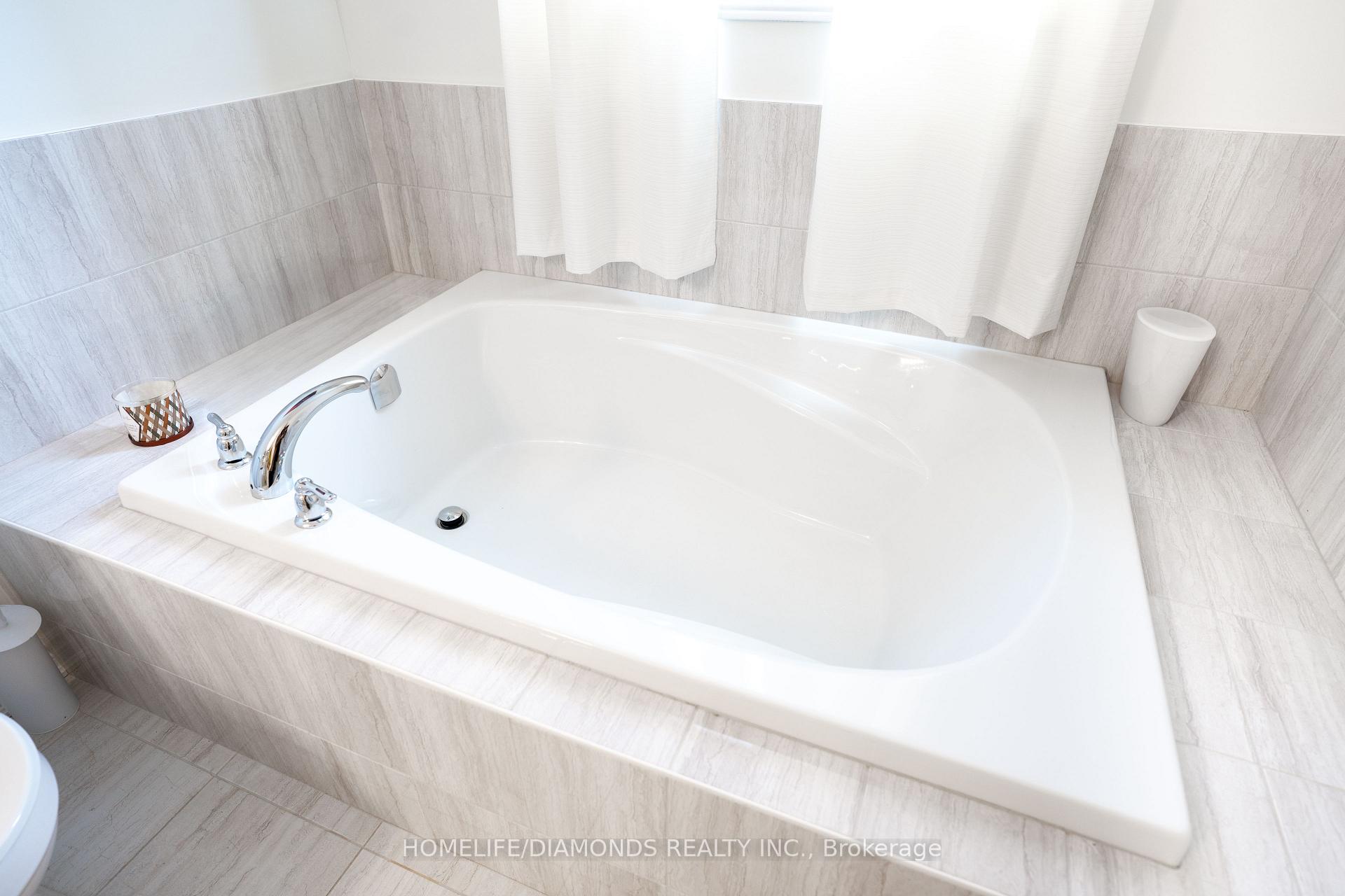 Photo 21 of 31 Sapphire Way, Thorold, Rolling Meadows — HOMEH