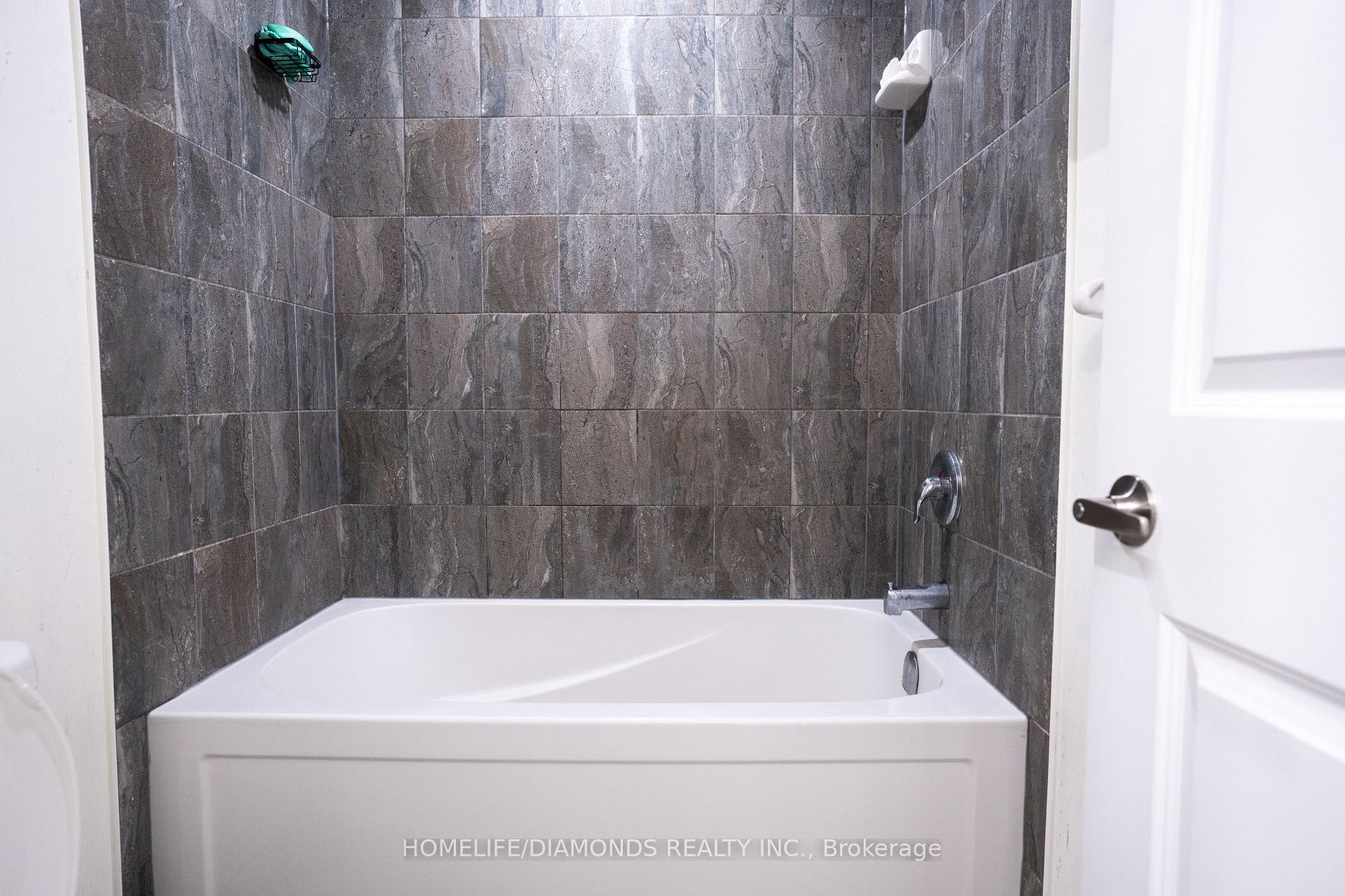Photo 37 of 31 Sapphire Way, Thorold, Rolling Meadows — HOMEH