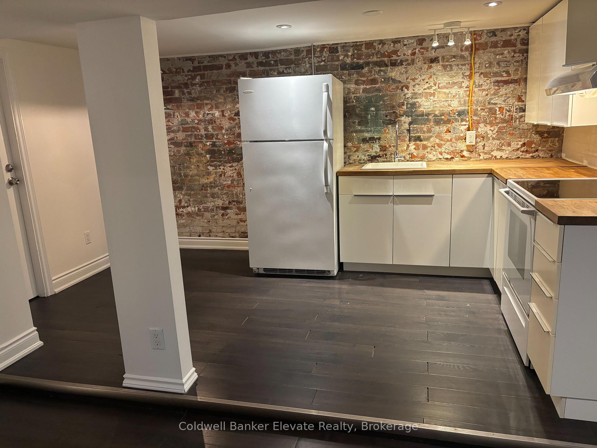 Photo 2 of Unit 4, 136 Argyle Street, Toronto, Trinity-Bellwoods — HOMEH