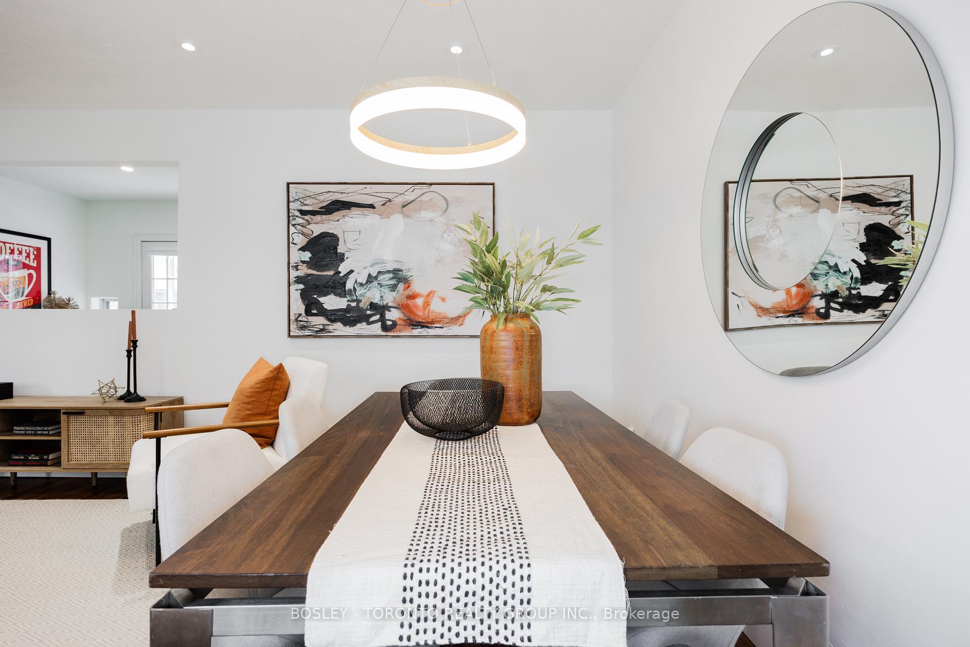 Photo 6 of 328 Chisholm Avenue, Toronto, Woodbine-Lumsden — HOMEH