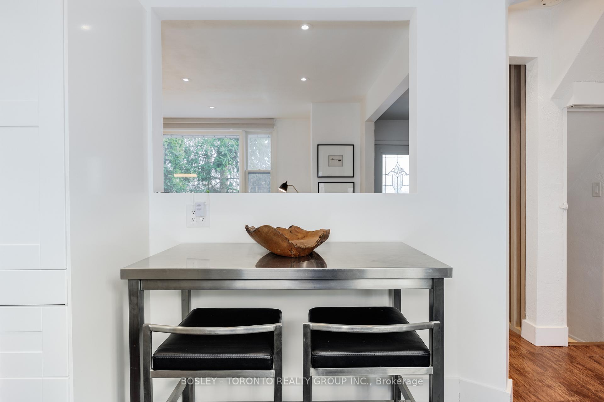 Photo 12 of 328 Chisholm Avenue, Toronto, Woodbine-Lumsden — HOMEH