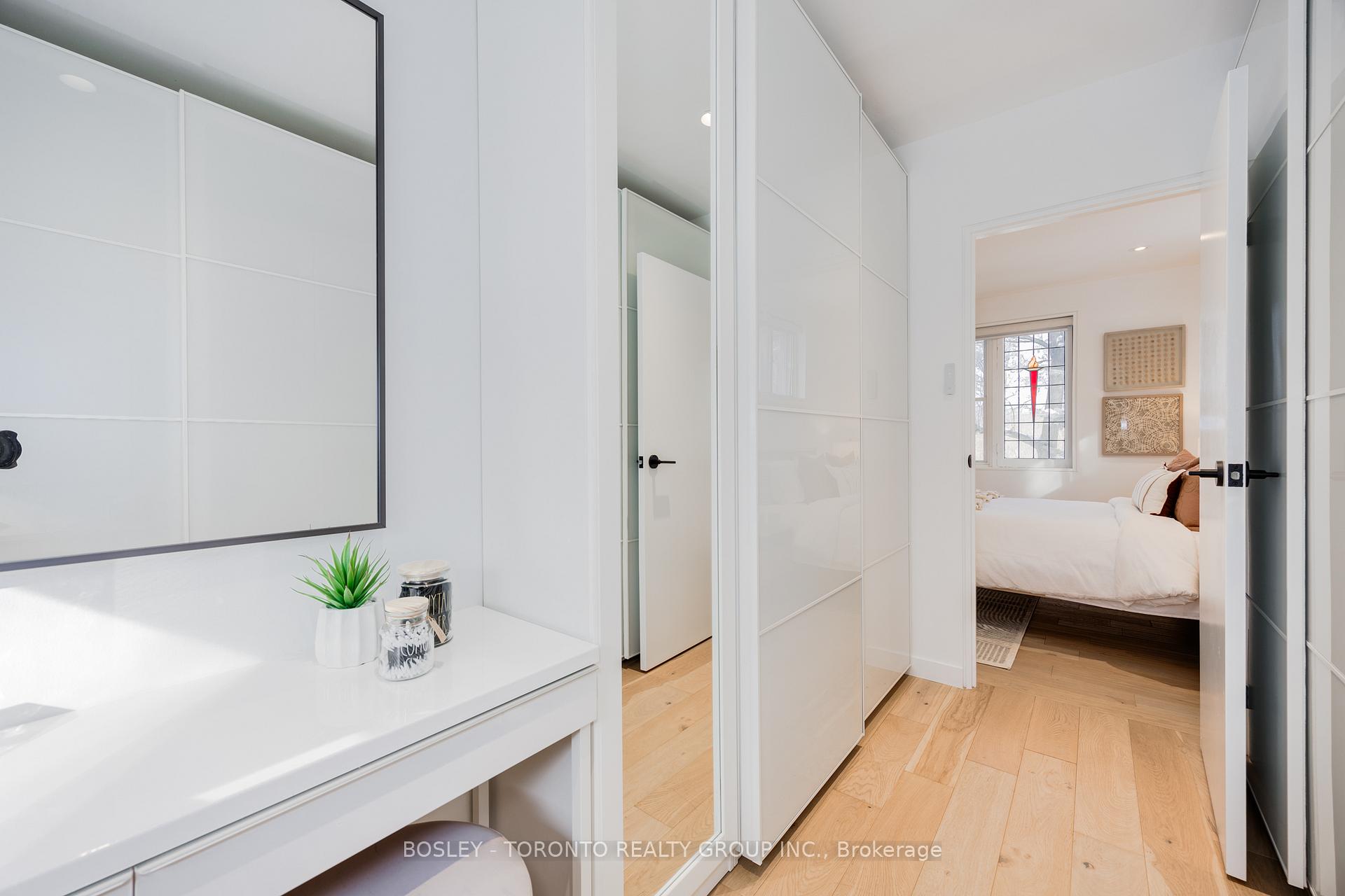 Photo 14 of 328 Chisholm Avenue, Toronto, Woodbine-Lumsden — HOMEH