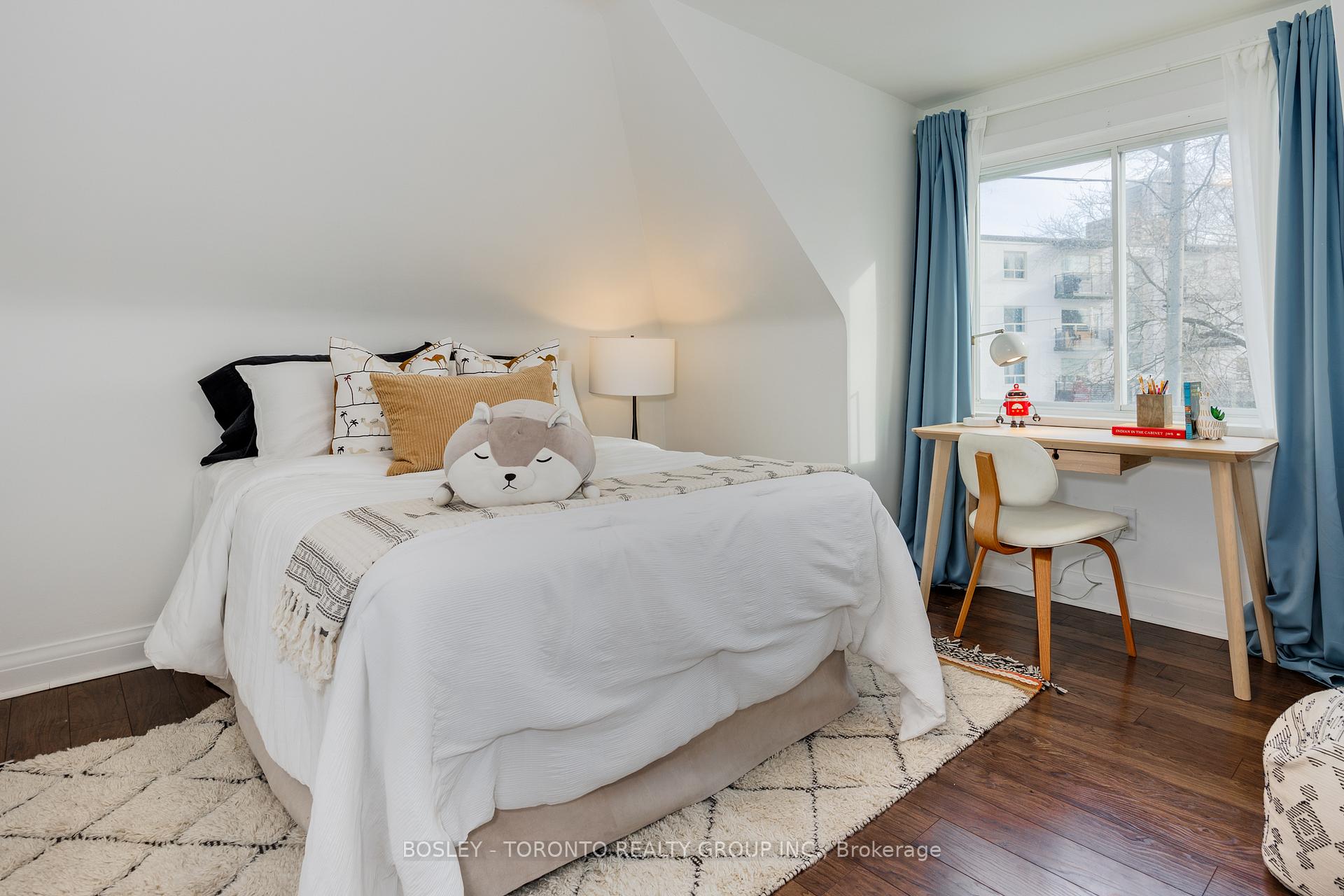 Photo 22 of 328 Chisholm Avenue, Toronto, Woodbine-Lumsden — HOMEH