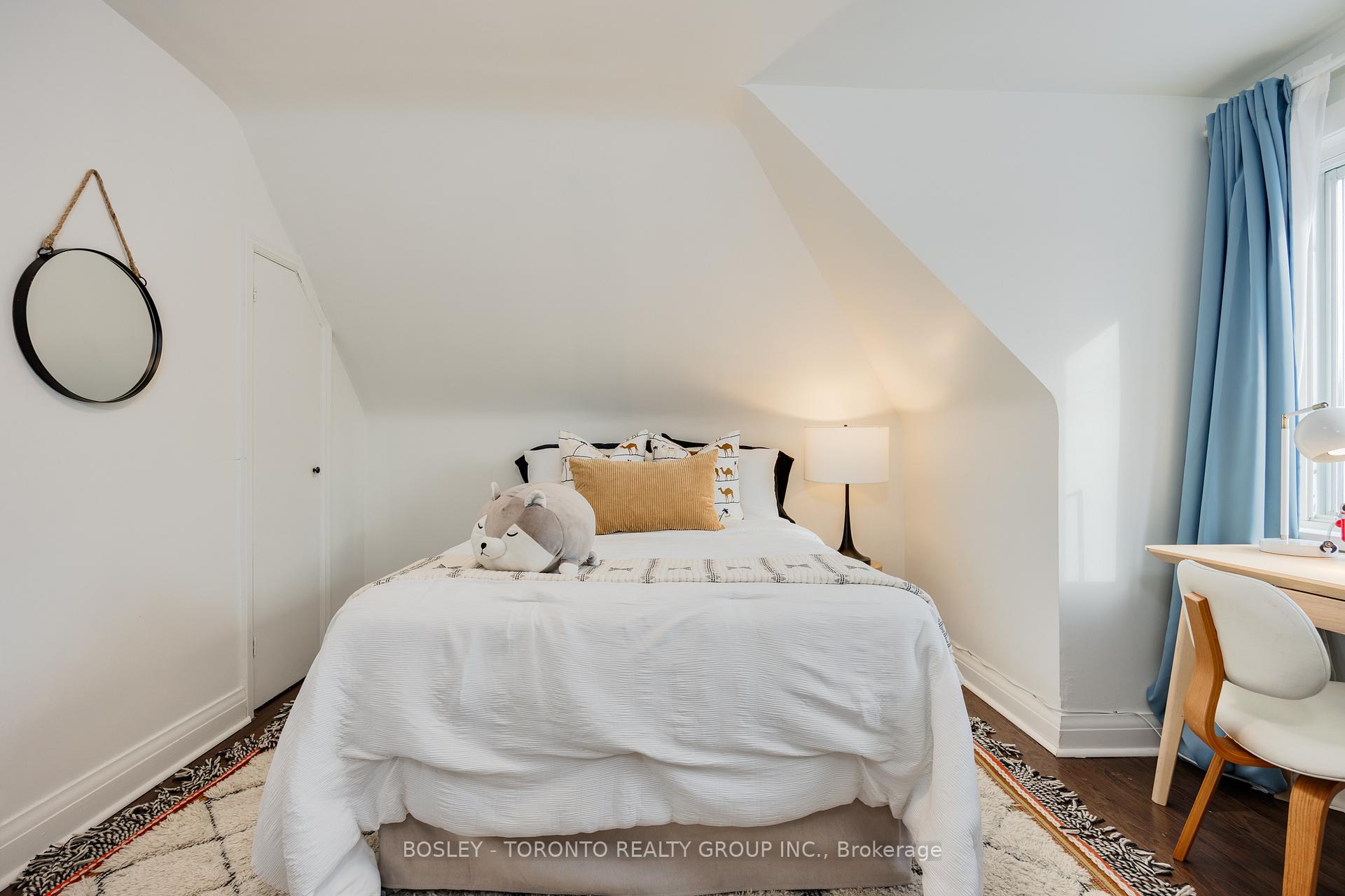 Photo 23 of 328 Chisholm Avenue, Toronto, Woodbine-Lumsden — HOMEH