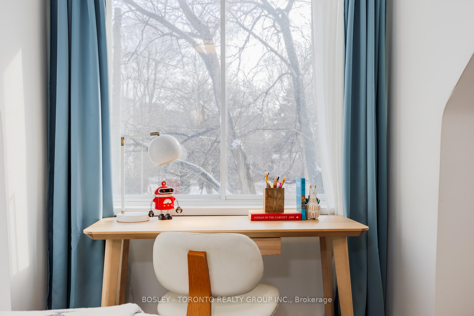 Photo 24 of 328 Chisholm Avenue, Toronto, Woodbine-Lumsden — HOMEH