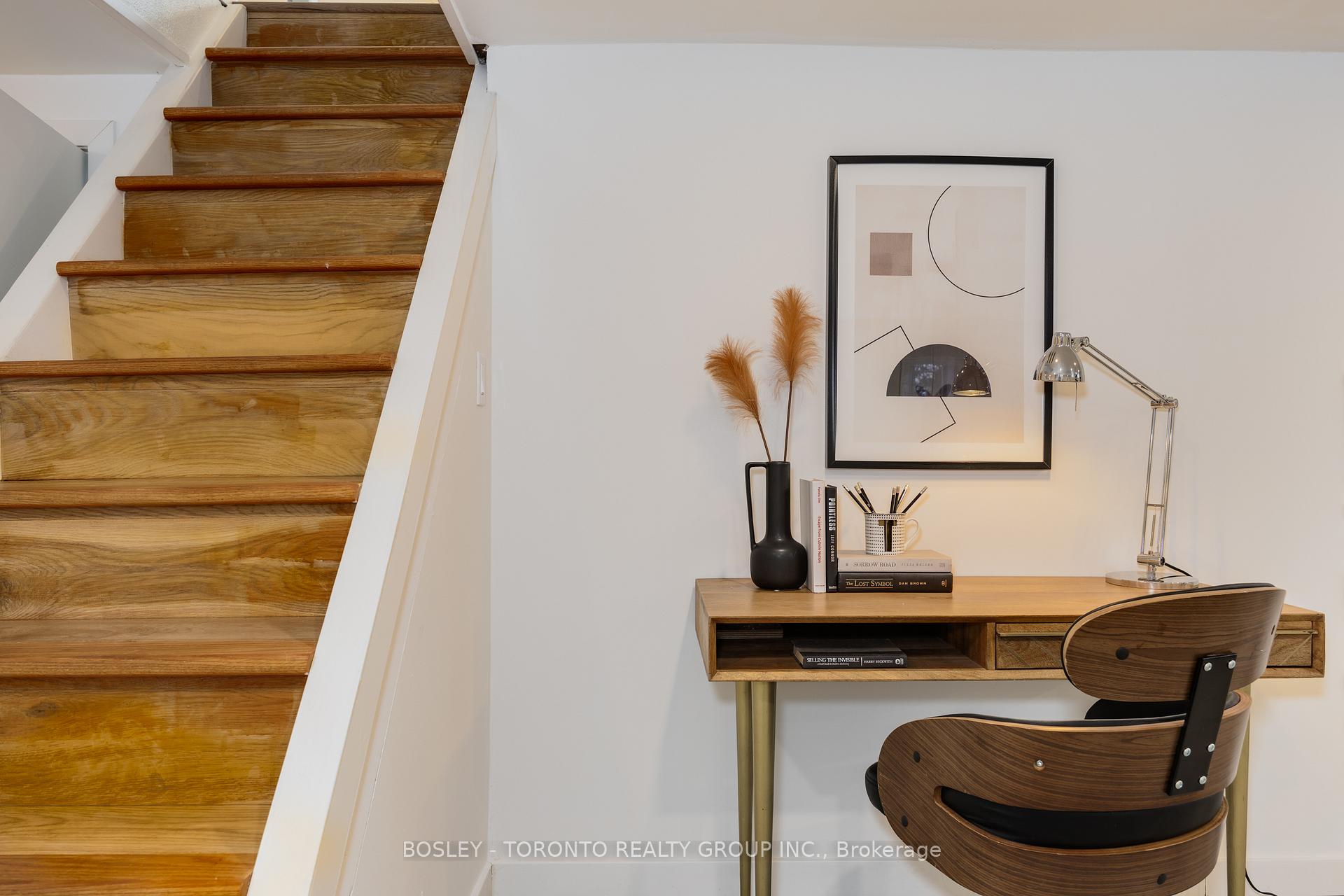 Photo 33 of 328 Chisholm Avenue, Toronto, Woodbine-Lumsden — HOMEH