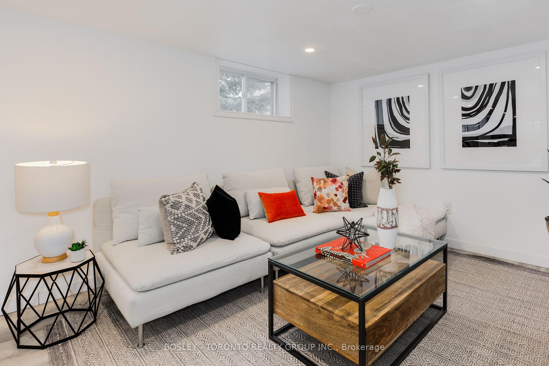 Photo 34 of 328 Chisholm Avenue, Toronto, Woodbine-Lumsden — HOMEH