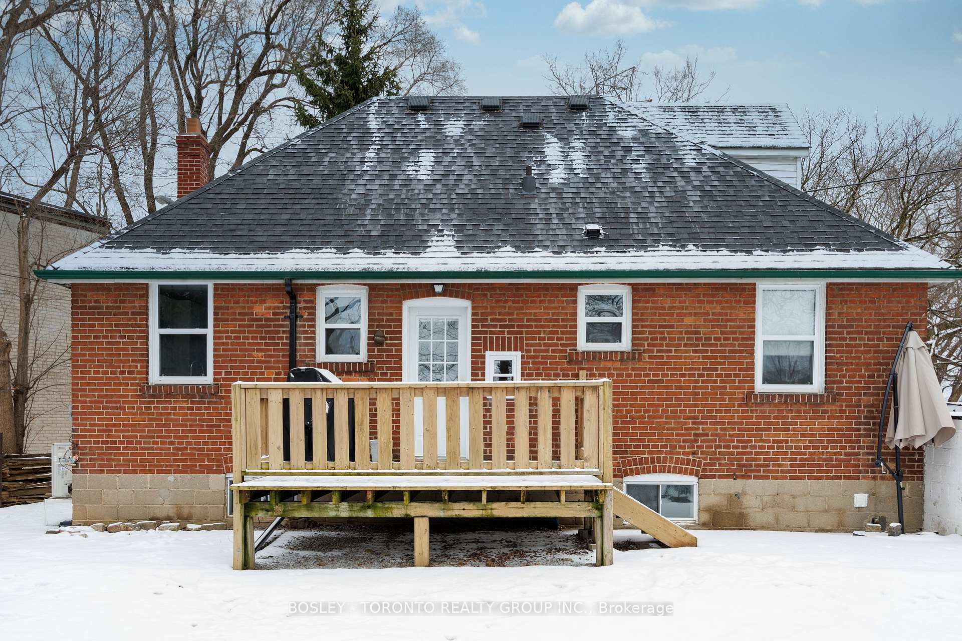 Photo 38 of 328 Chisholm Avenue, Toronto, Woodbine-Lumsden — HOMEH