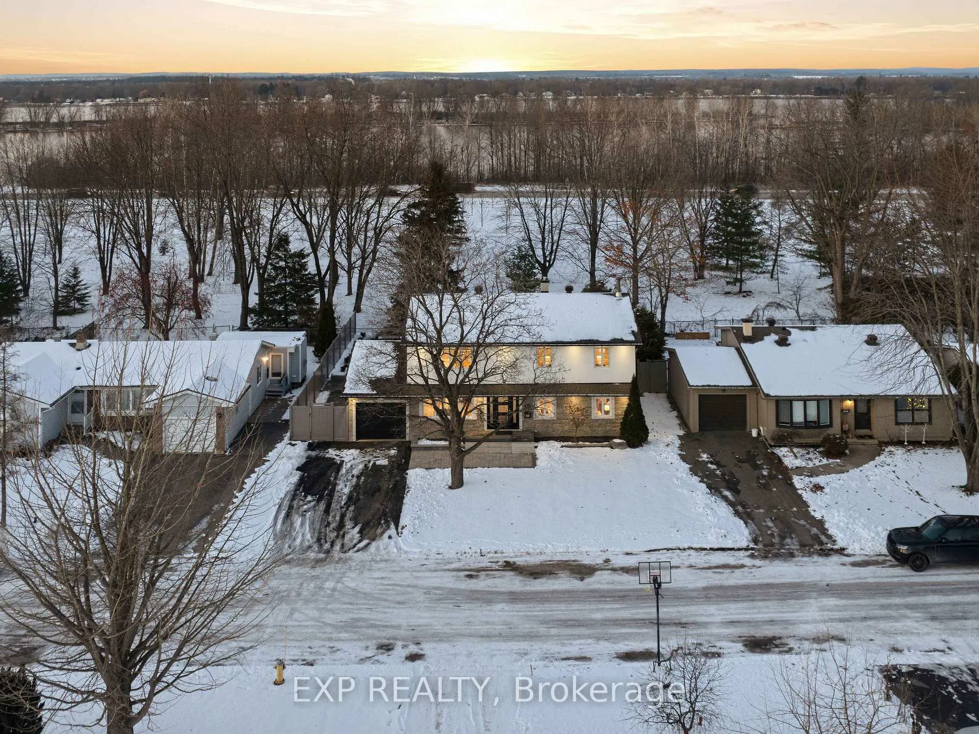 Photo 1 of 2159 Fillmore Crescent, Ottawa, Beacon Hill North — HOMEH
