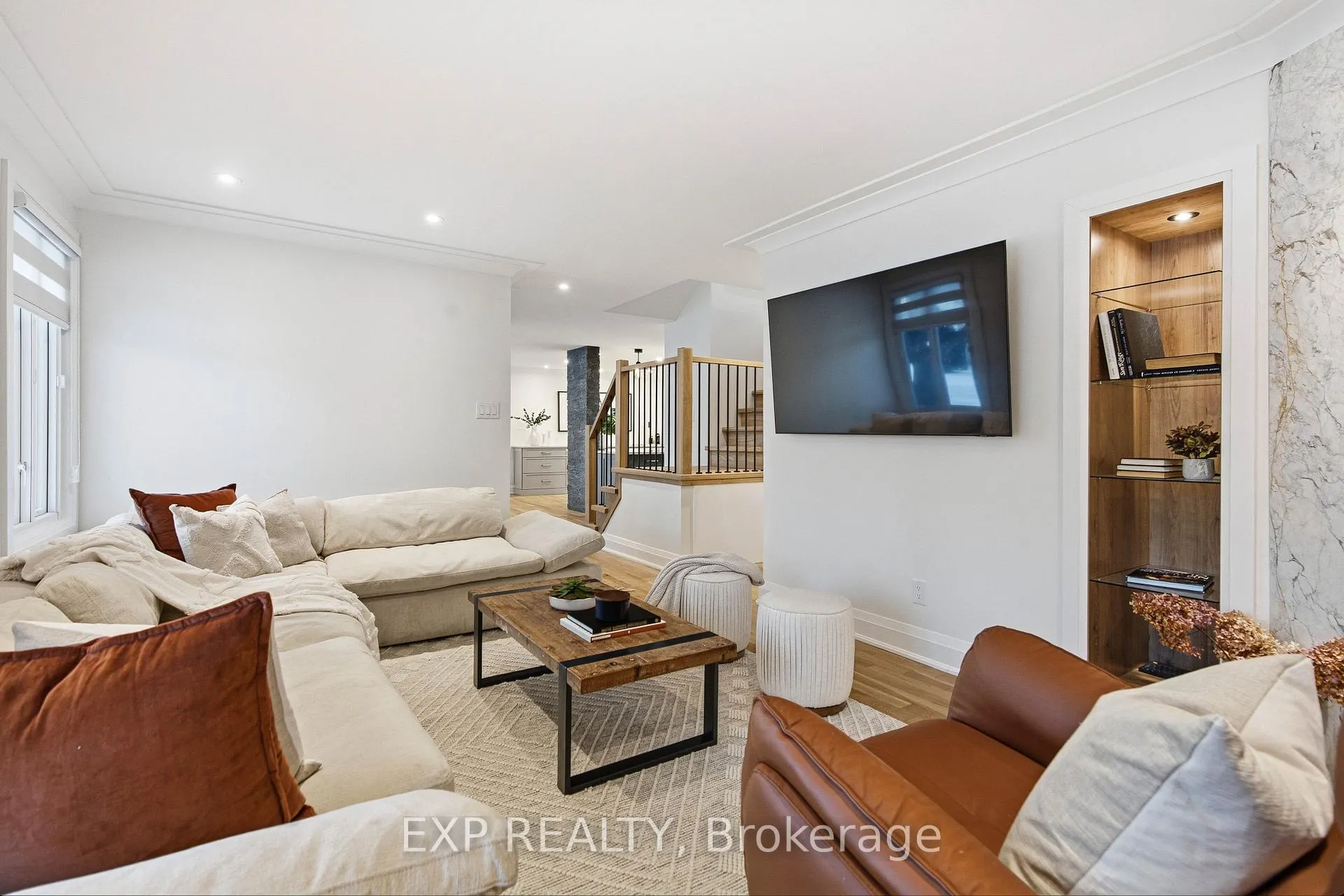Photo 6 of 2159 Fillmore Crescent, Ottawa, Beacon Hill North — HOMEH