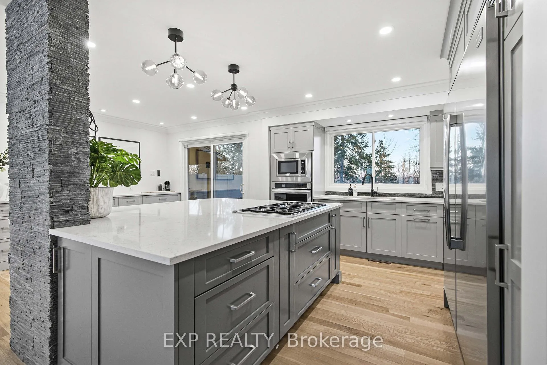 Photo 13 of 2159 Fillmore Crescent, Ottawa, Beacon Hill North — HOMEH