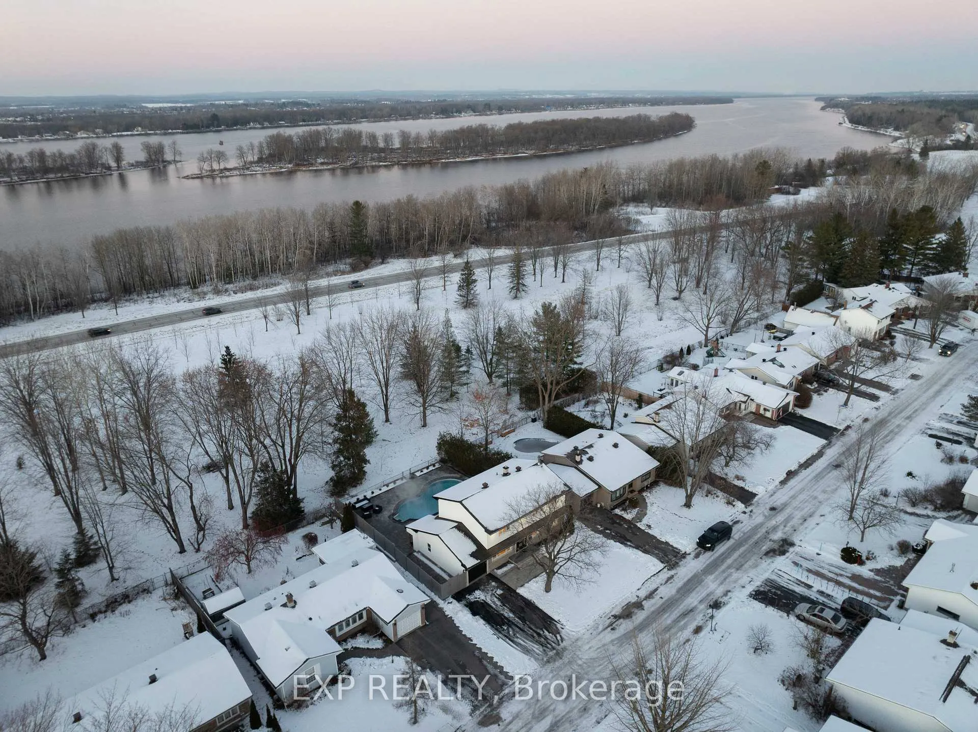 Photo 36 of 2159 Fillmore Crescent, Ottawa, Beacon Hill North — HOMEH