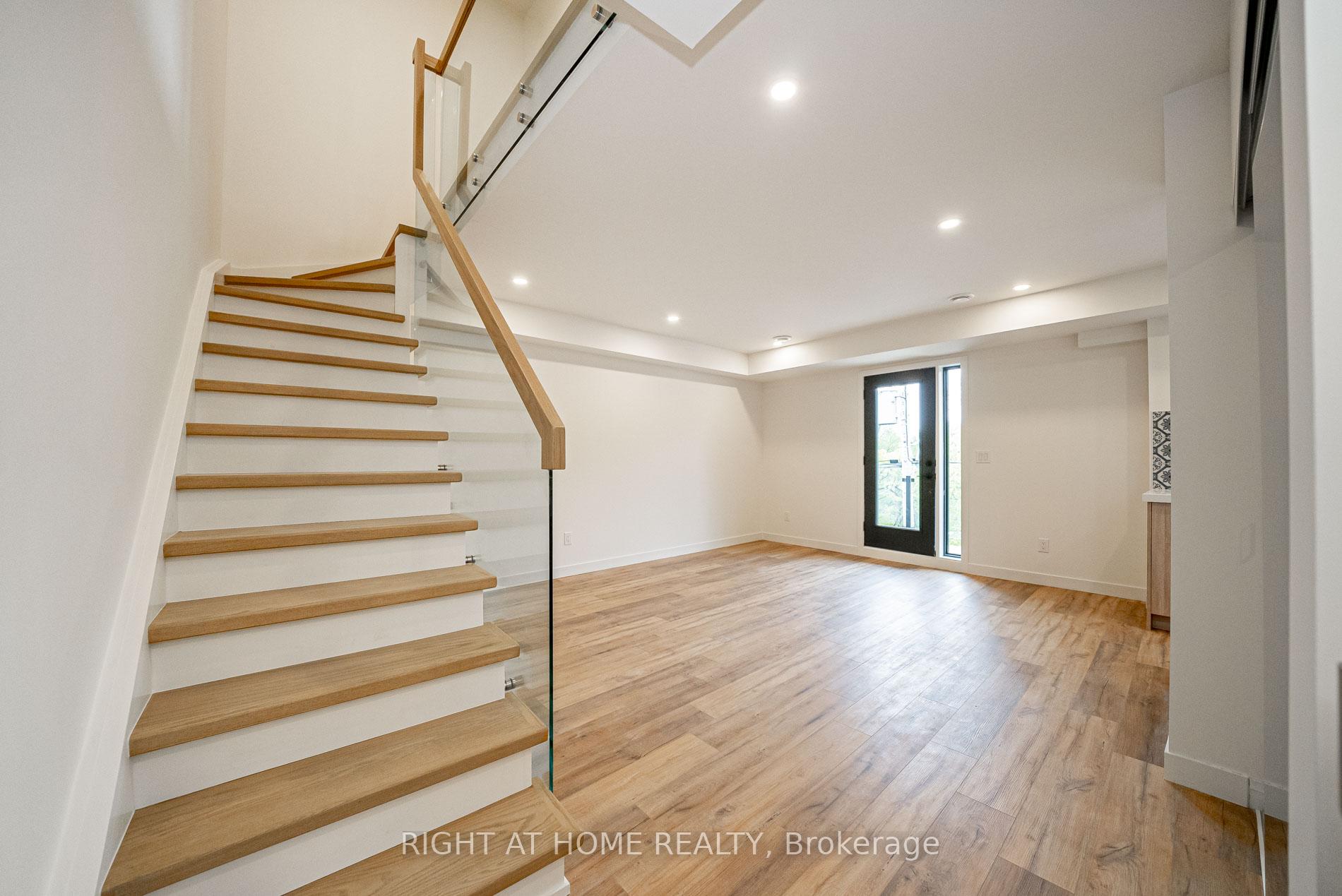 Photo 2 of Unit 3, 435 Grace Street, Toronto, The Annex — HOMEH