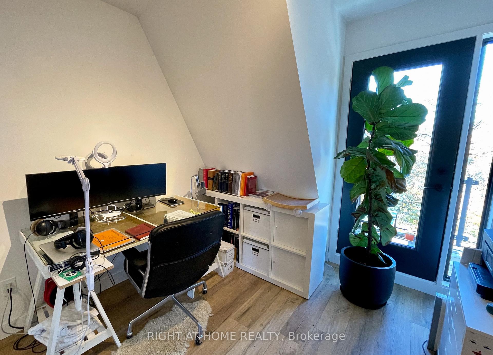 Photo 14 of Unit 3, 435 Grace Street, Toronto, The Annex — HOMEH