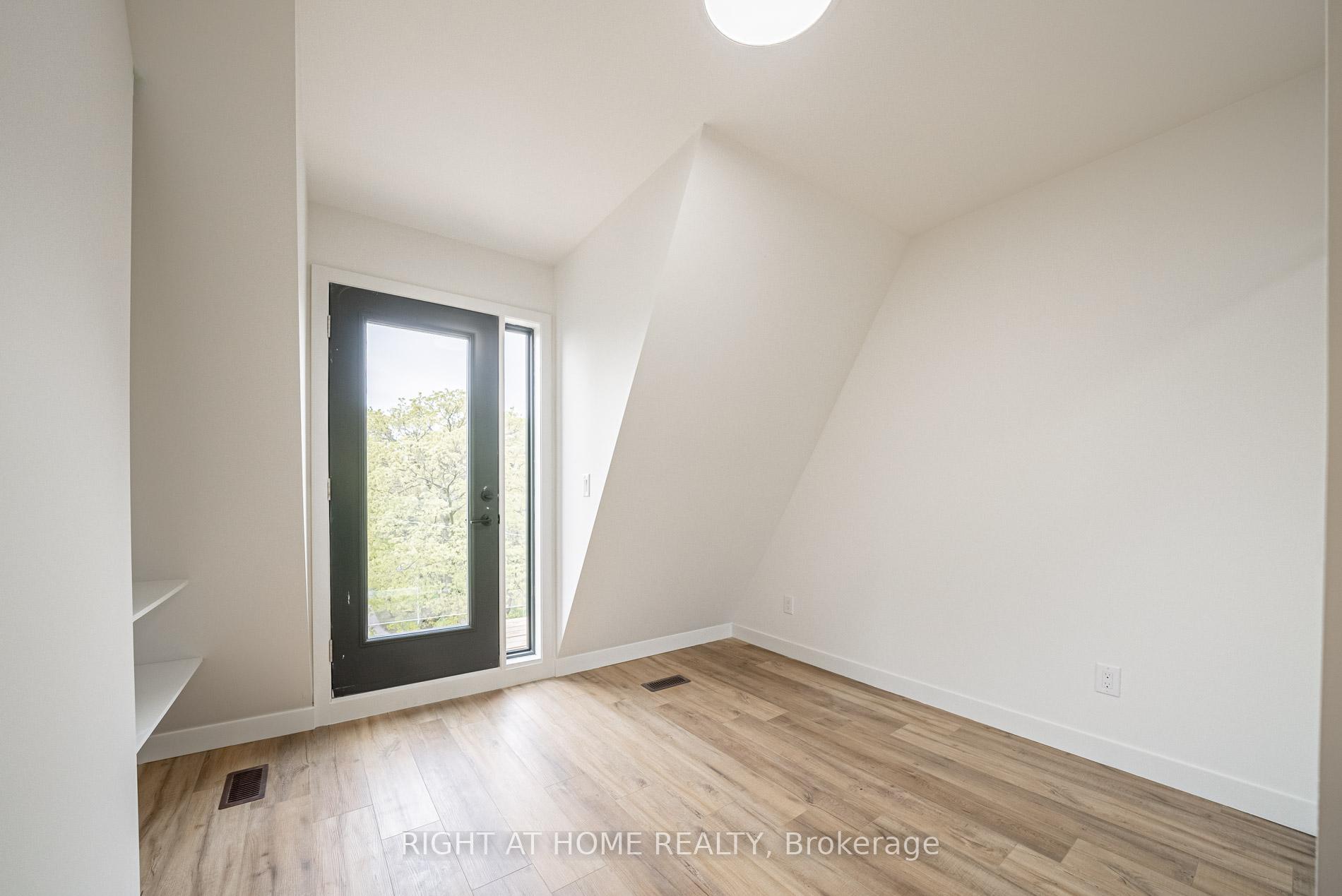 Photo 7 of Unit 3, 435 Grace Street, Toronto, The Annex — HOMEH